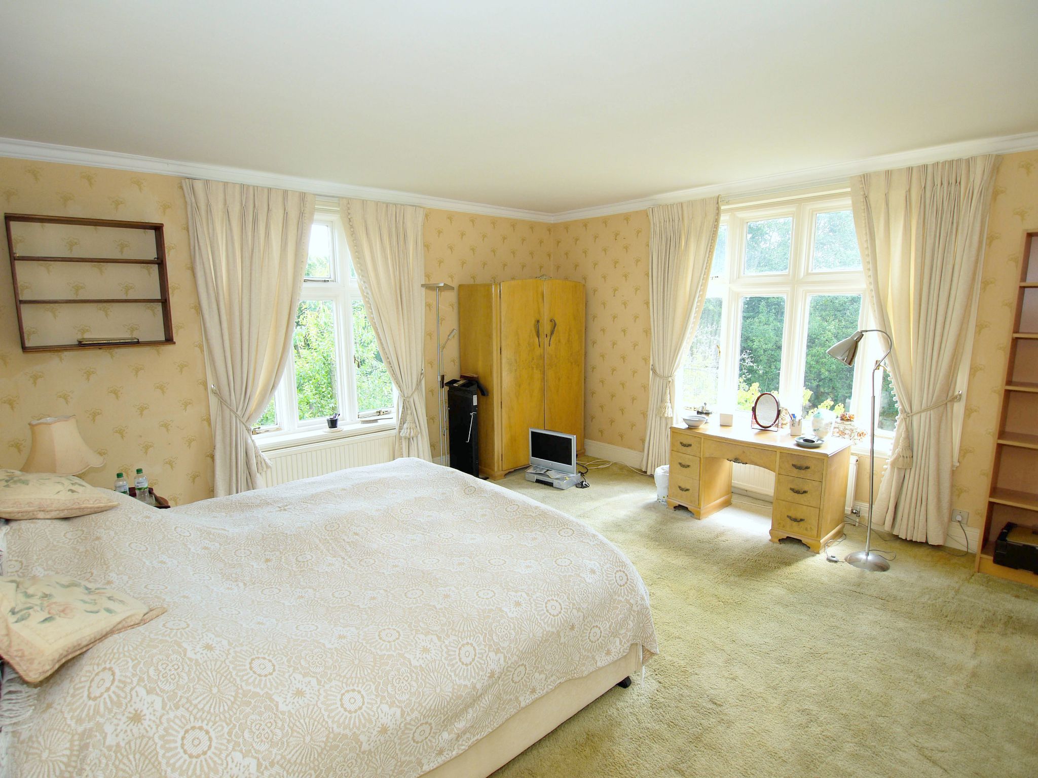 4 bedroom semi-detached house Sold in Otford - Photograph 8