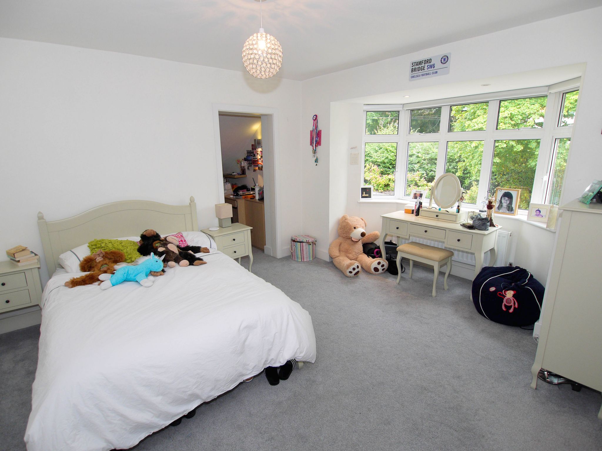 6 bedroom detached house Sold in Sevenoaks - Photograph 10