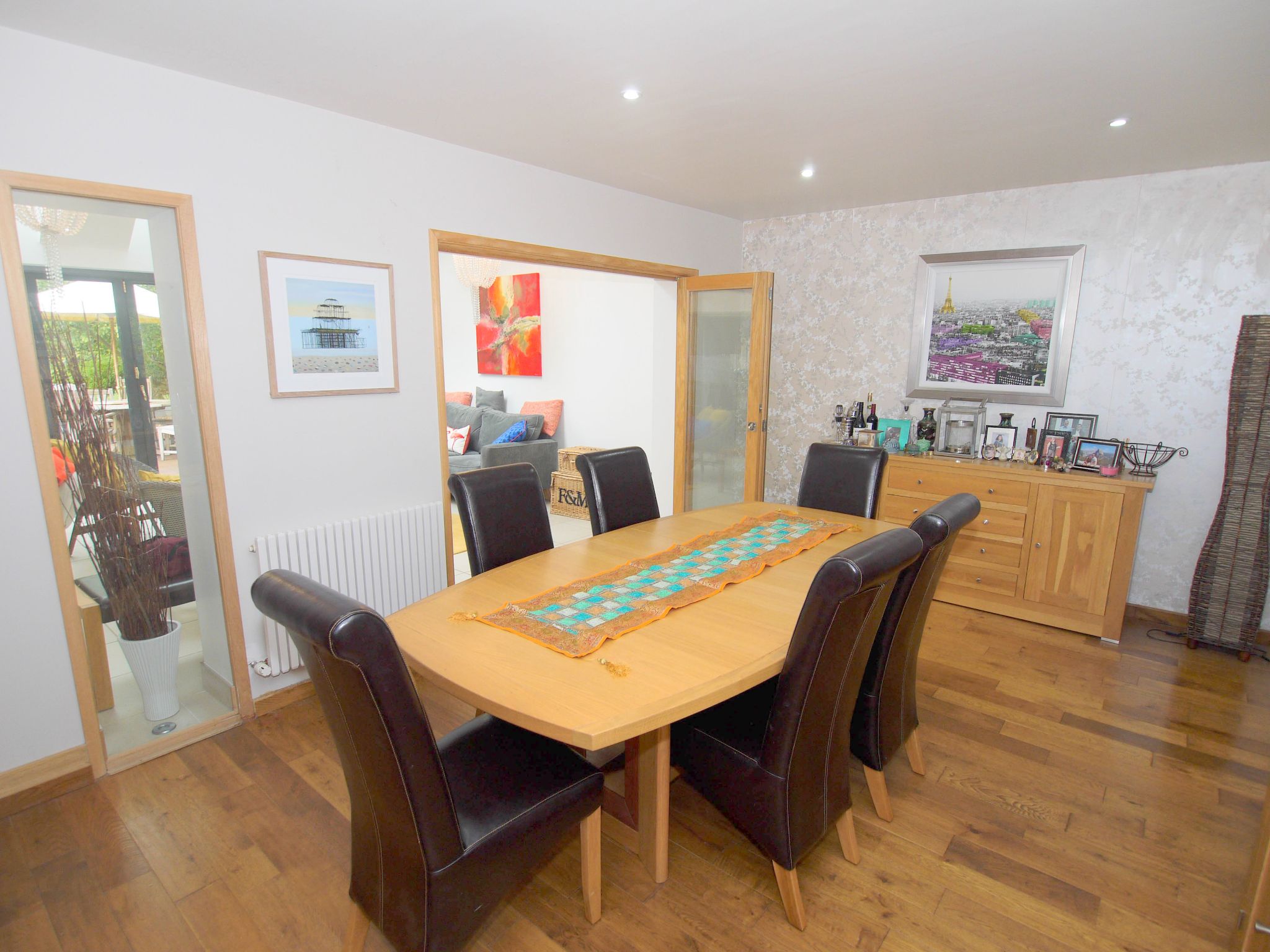 6 bedroom detached house Sold in Near Tonbridge - Photograph 5