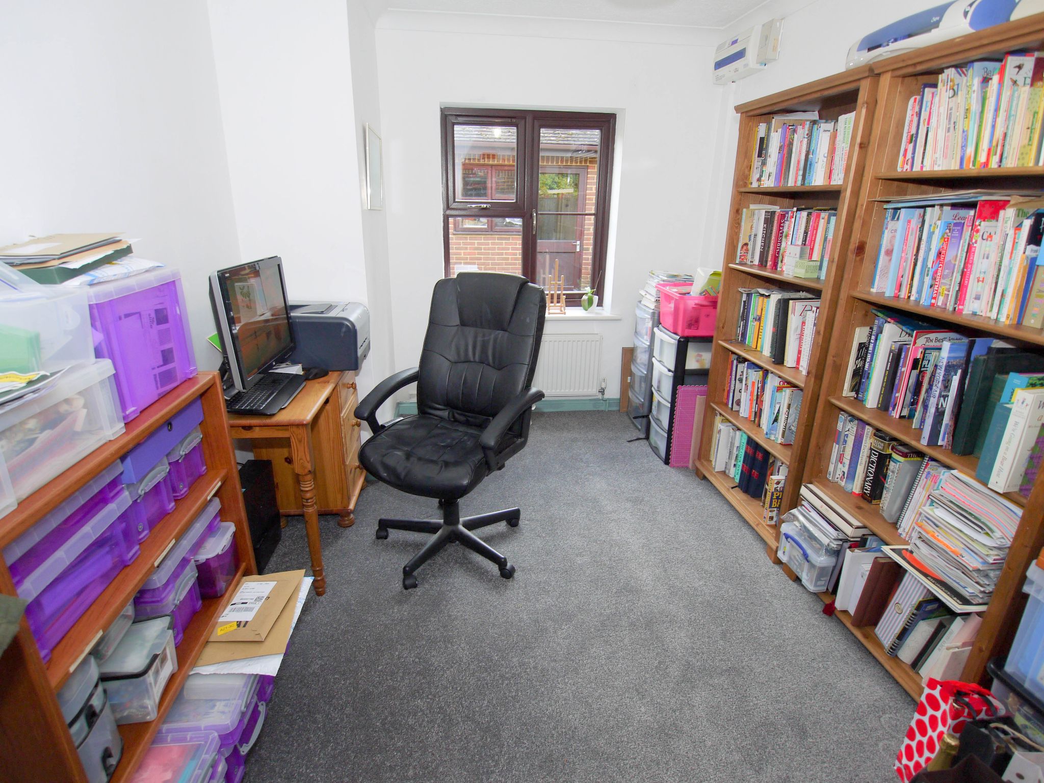 6 bedroom detached house Sold in Near Tonbridge - Photograph 7