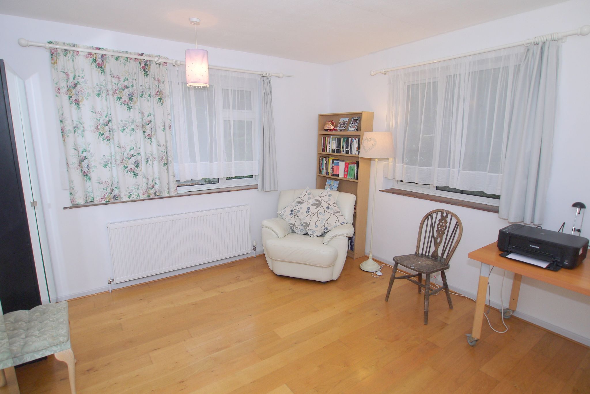 4 bedroom detached house Sold in Sevenoaks - Photograph 10