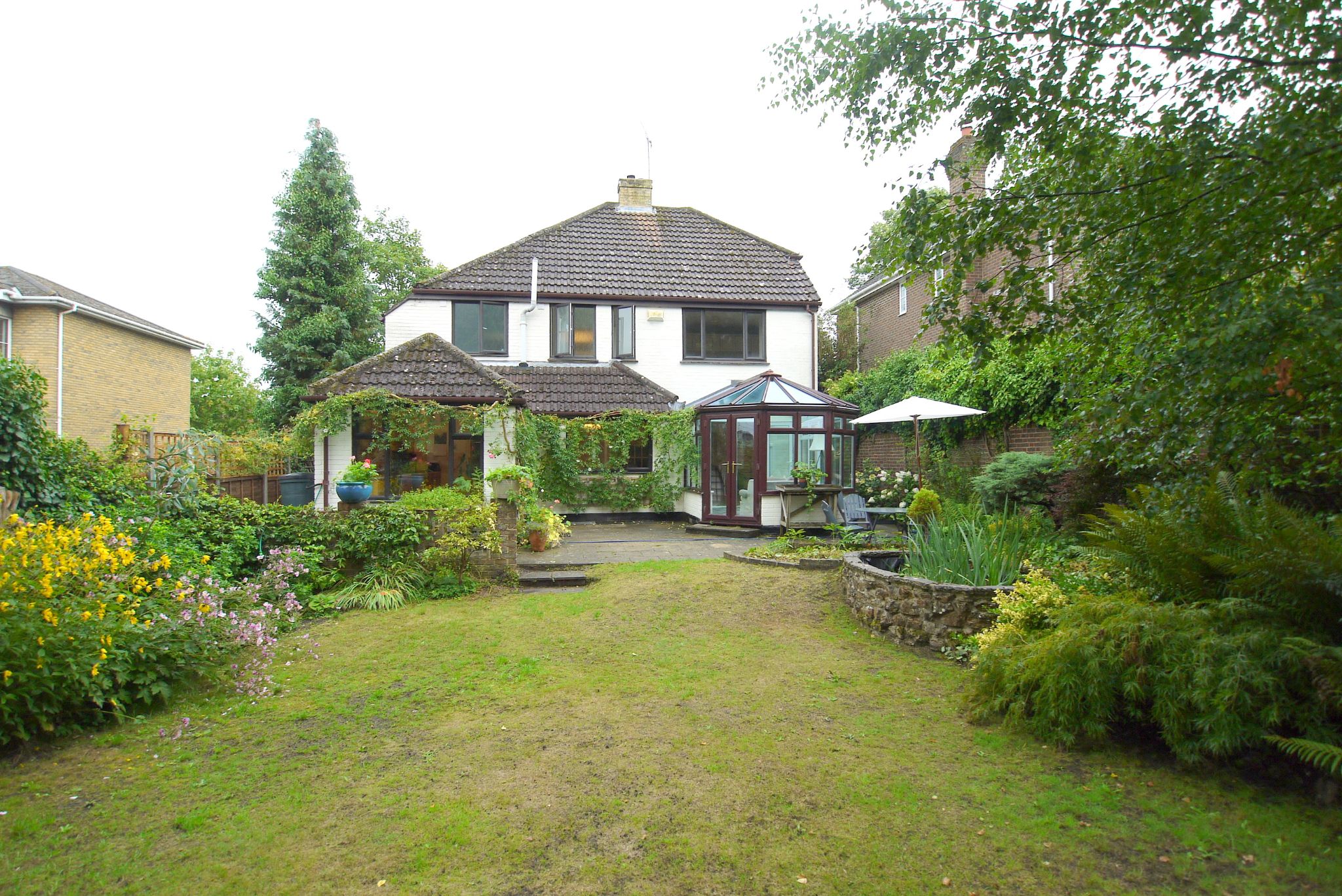 4 bedroom detached house Sold in Sevenoaks - Photograph 13