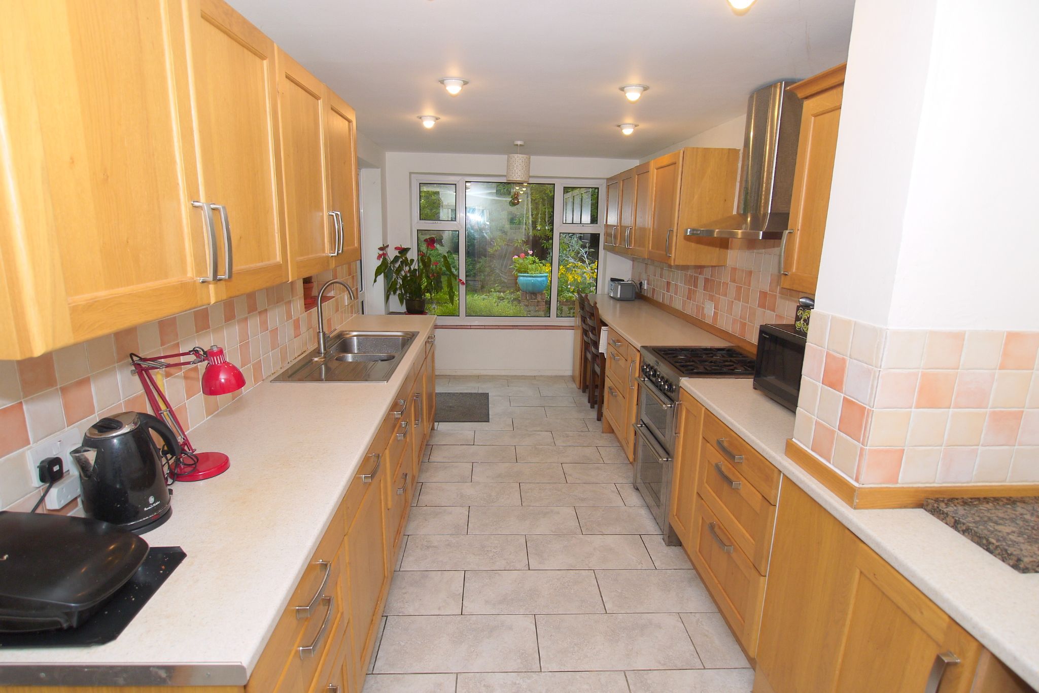 4 bedroom detached house Sold in Sevenoaks - Photograph 5
