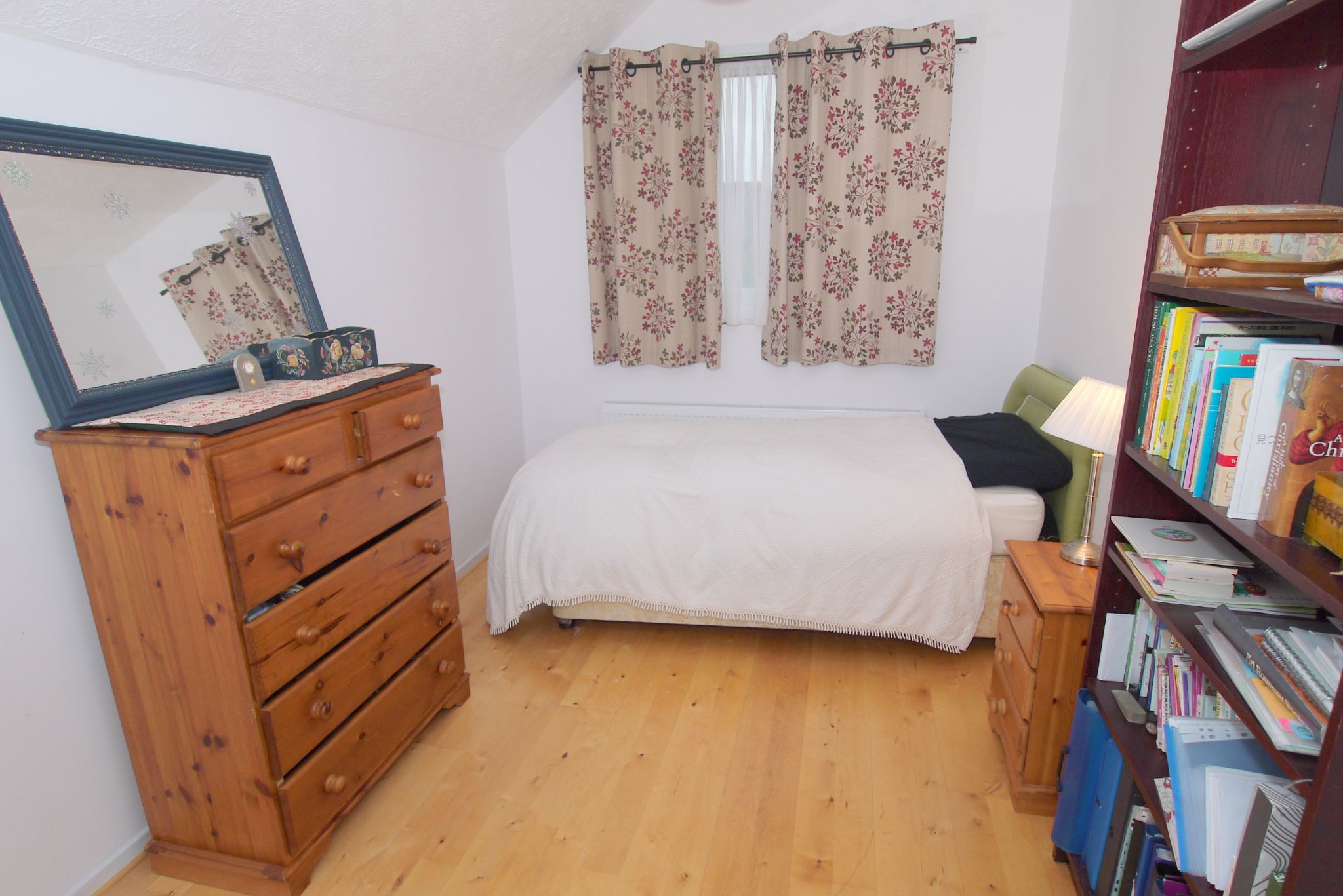 4 bedroom detached house Sold in Sevenoaks - Photograph 8