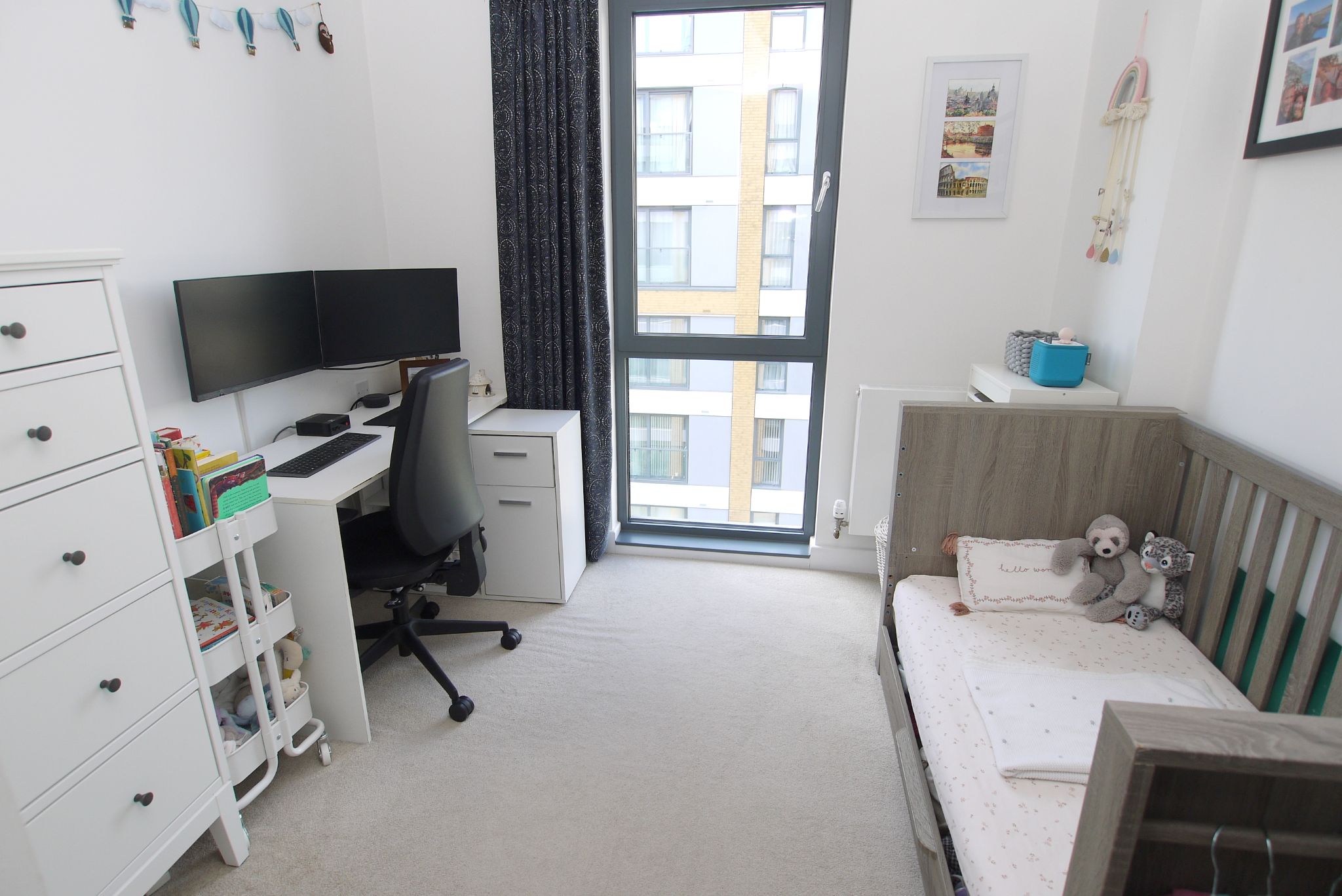 2 bedroom apartment For Sale in Sevenoaks - Photograph 7