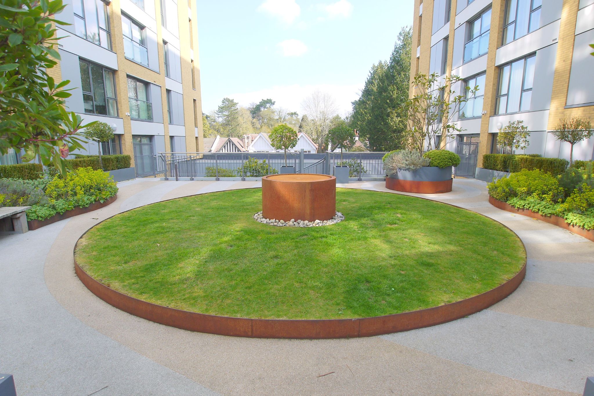 2 bedroom apartment For Sale in Sevenoaks - Photograph 10