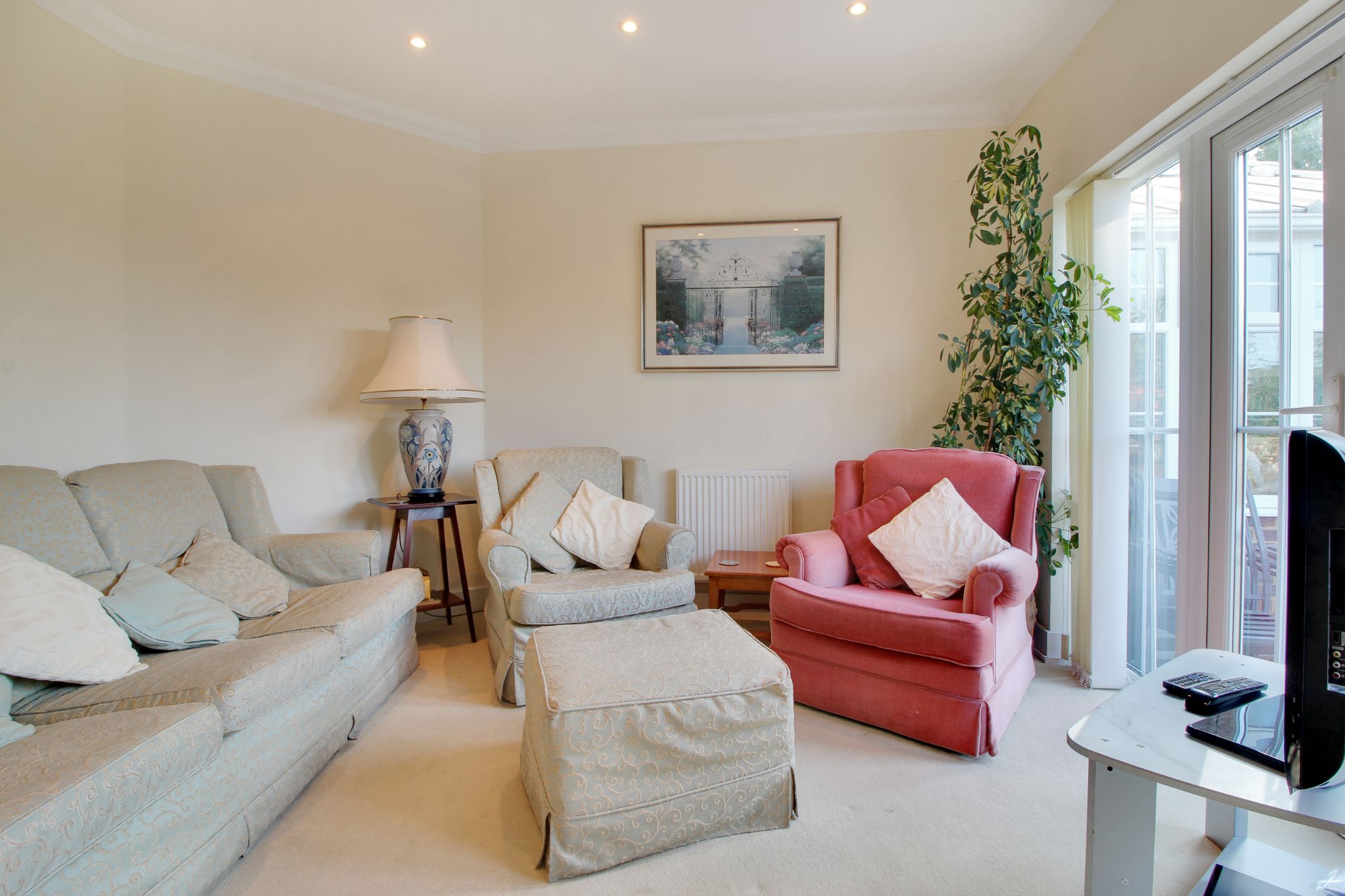 5 bedroom detached house Sold in Sevenoaks - Photograph 5
