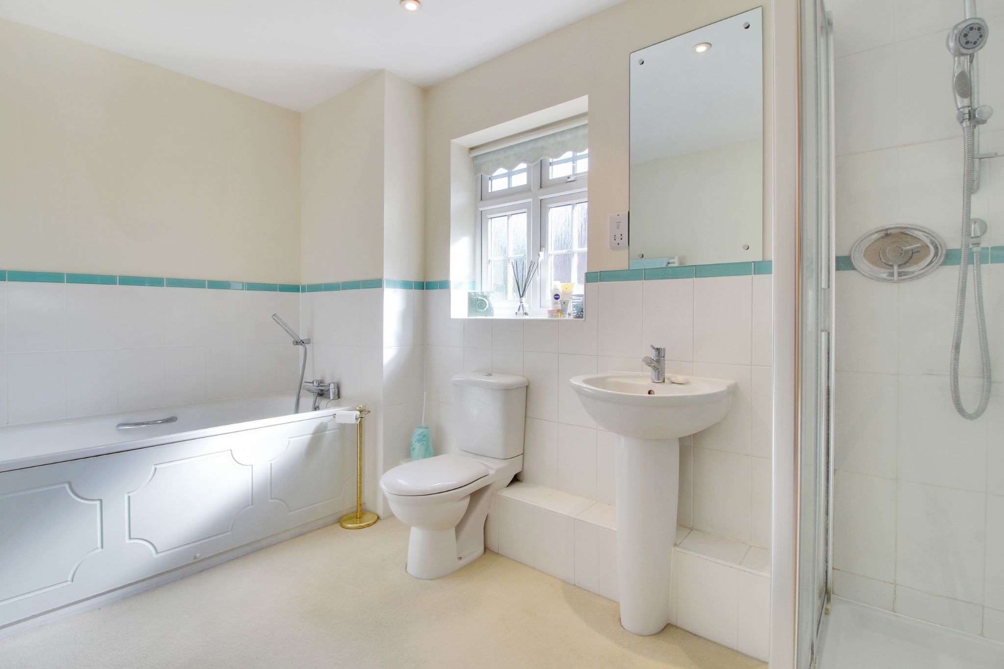 5 bedroom detached house Sold in Sevenoaks - Photograph 10