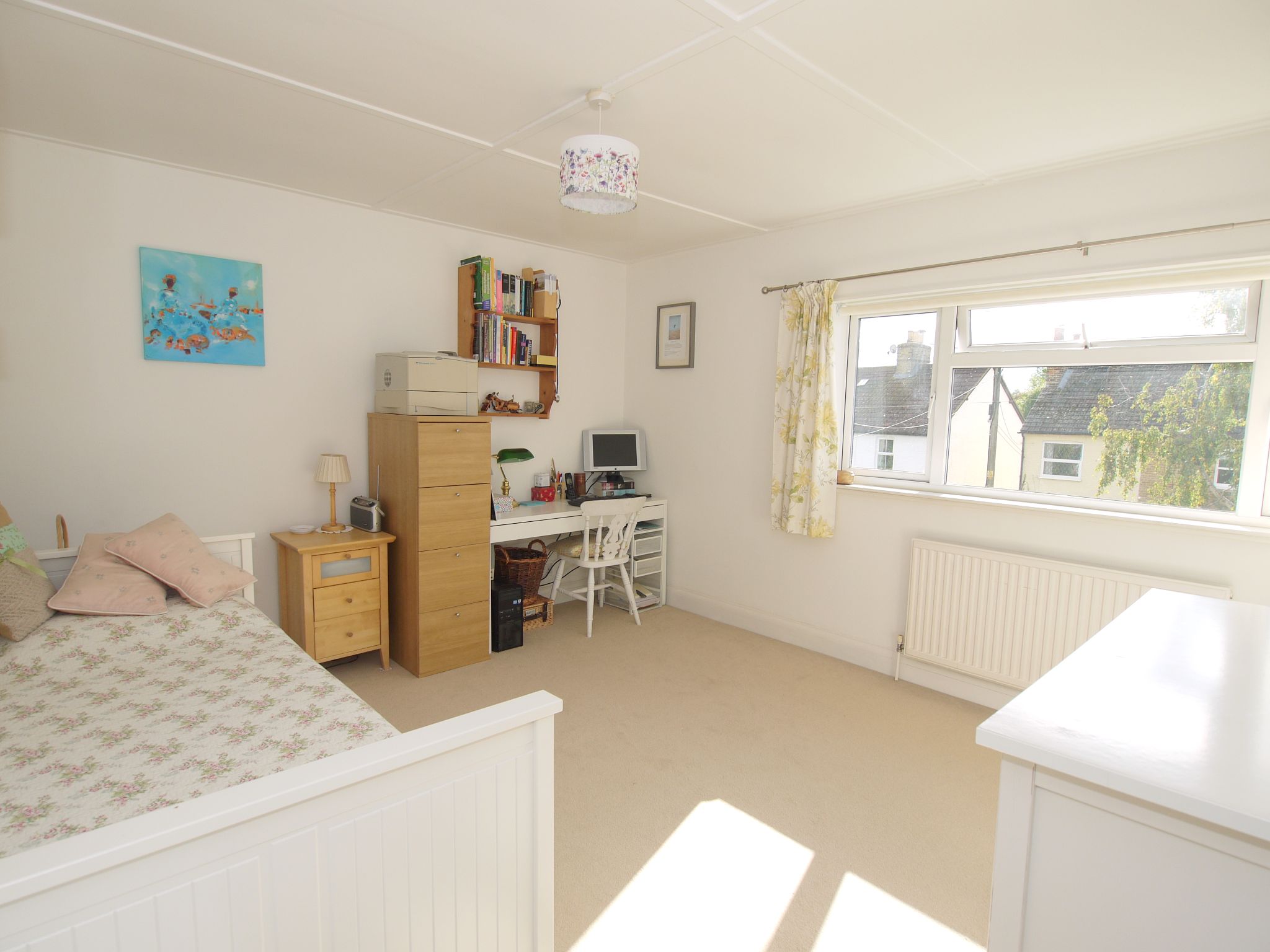 2 bedroom semi-detached house Sold in Sevenoaks - Photograph 6