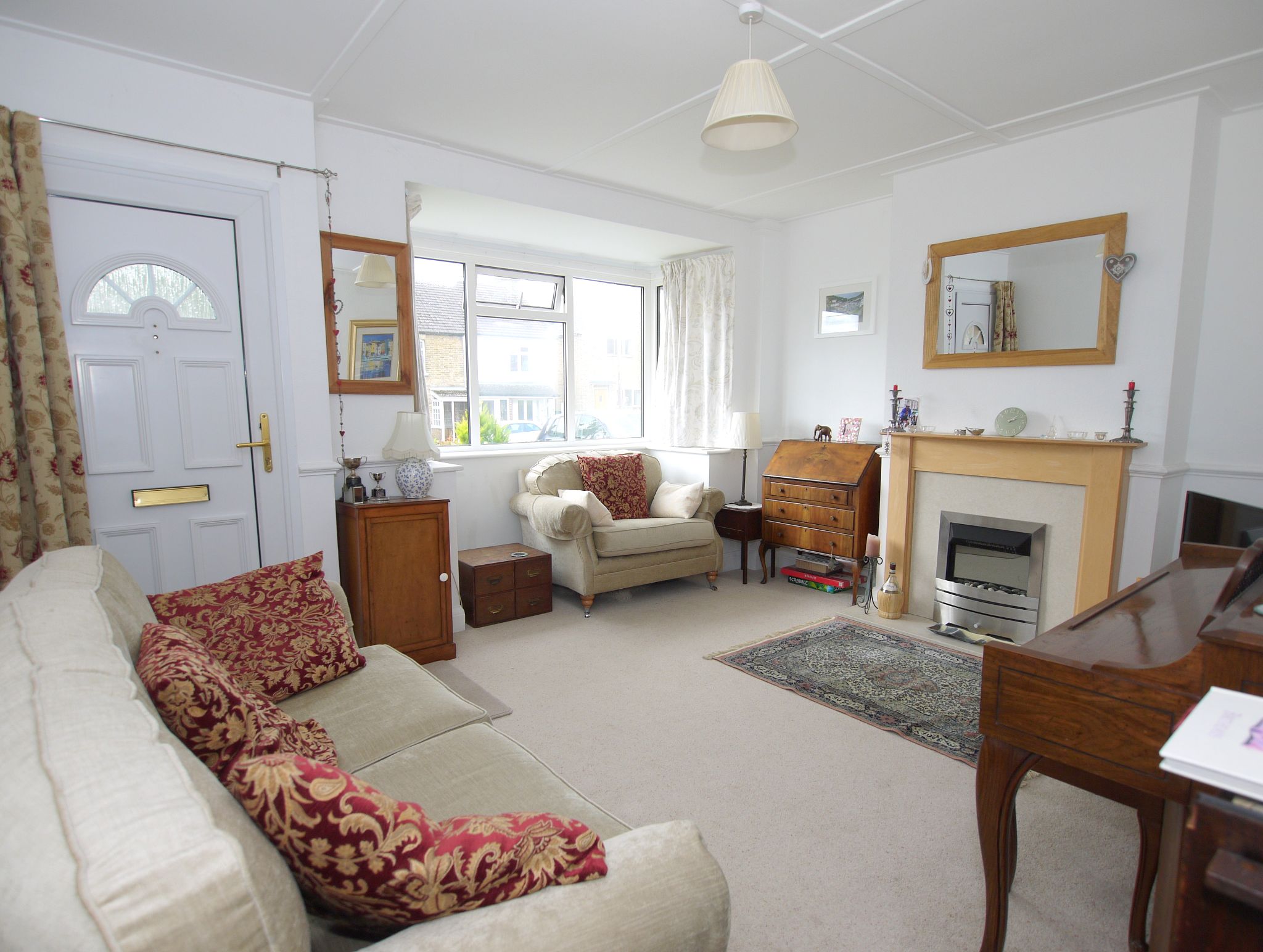 2 bedroom semi-detached house Sold in Sevenoaks - Photograph 2