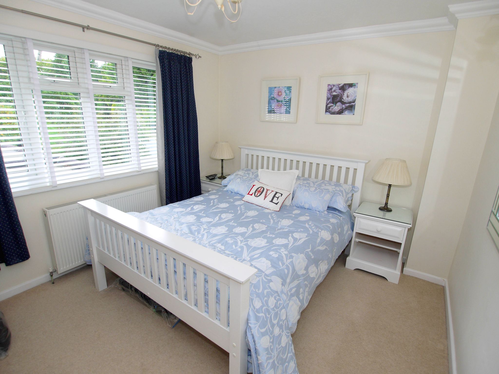 3 bedroom detached house Sold in Sevenoaks - Photograph 10