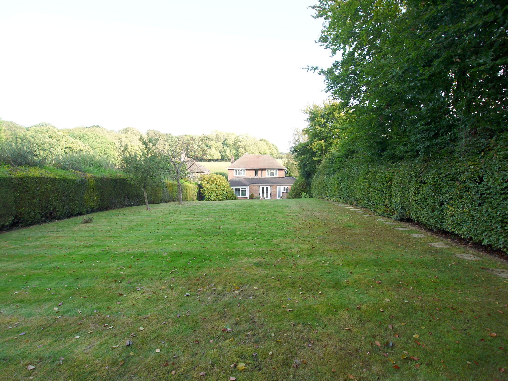 3 bedroom detached house Sold in Sevenoaks - Photograph 13