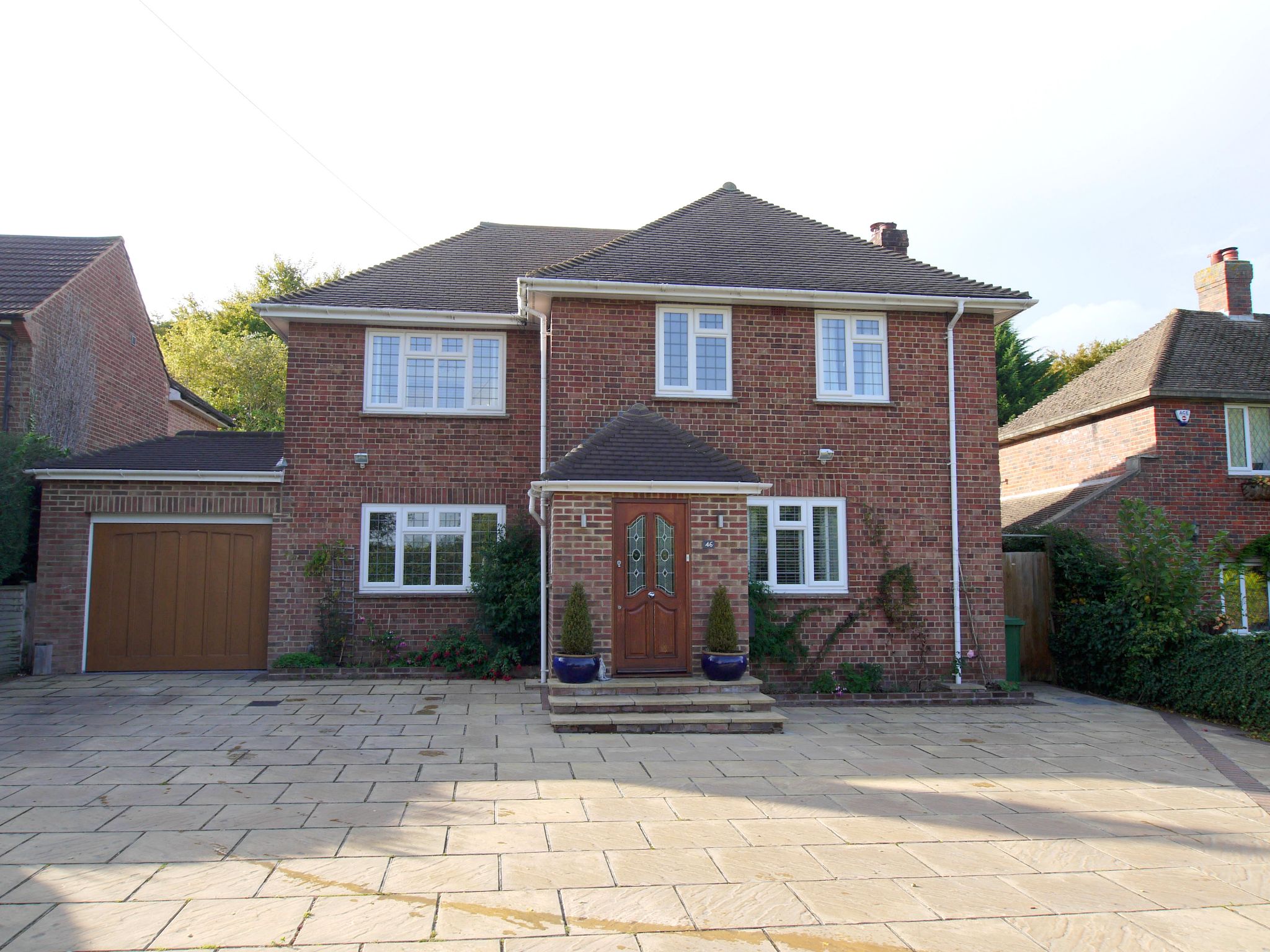 3 bedroom detached house Sold in Sevenoaks - Photograph 1