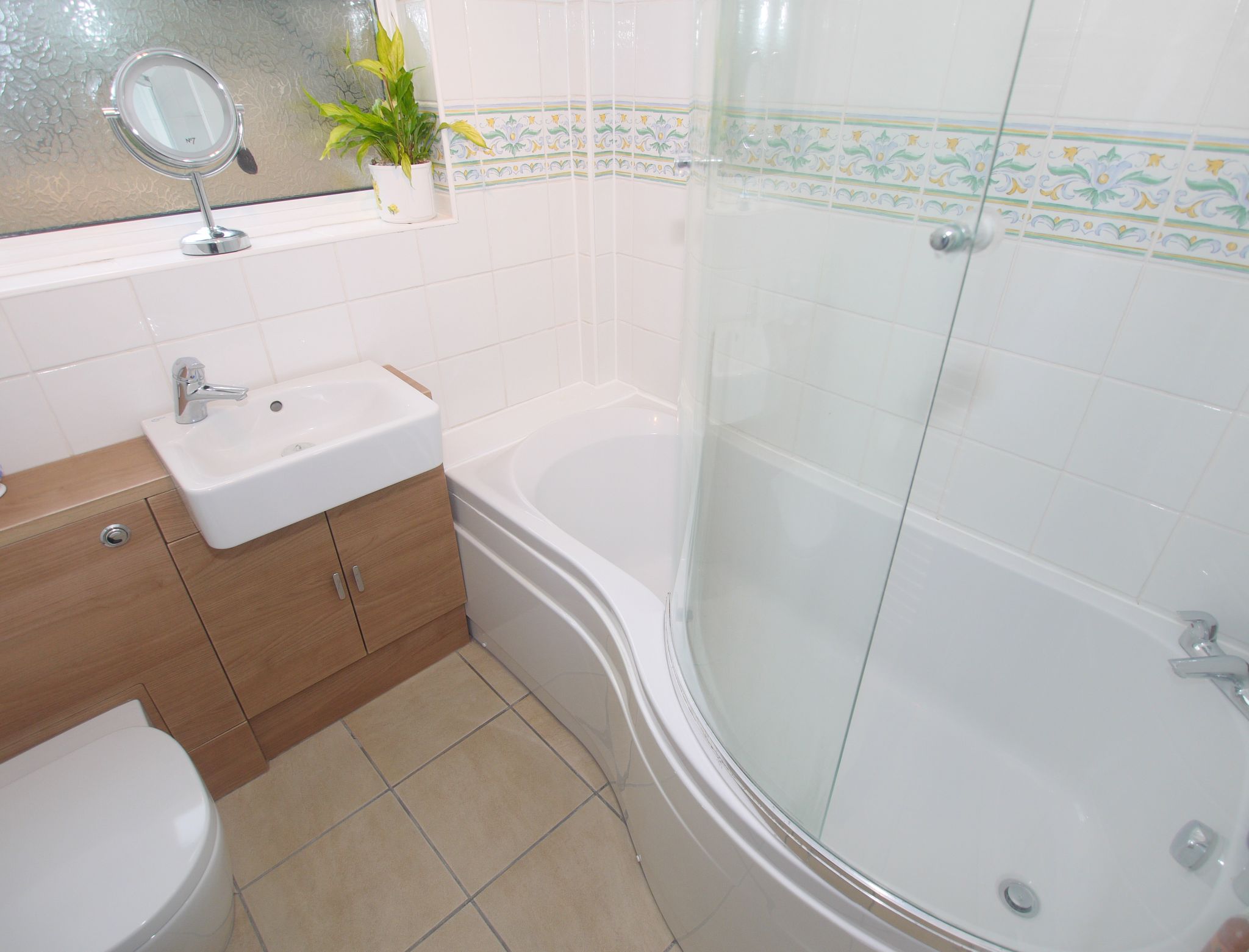 2 bedroom detached bungalow Sold in Sevenoaks - Photograph 7