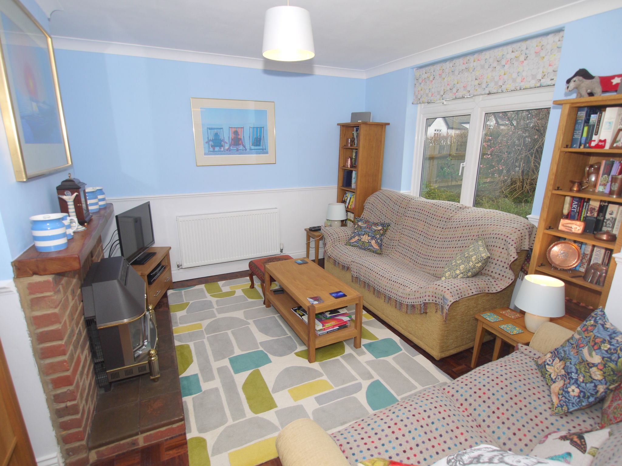 2 bedroom detached bungalow Sold in Sevenoaks - Photograph 3