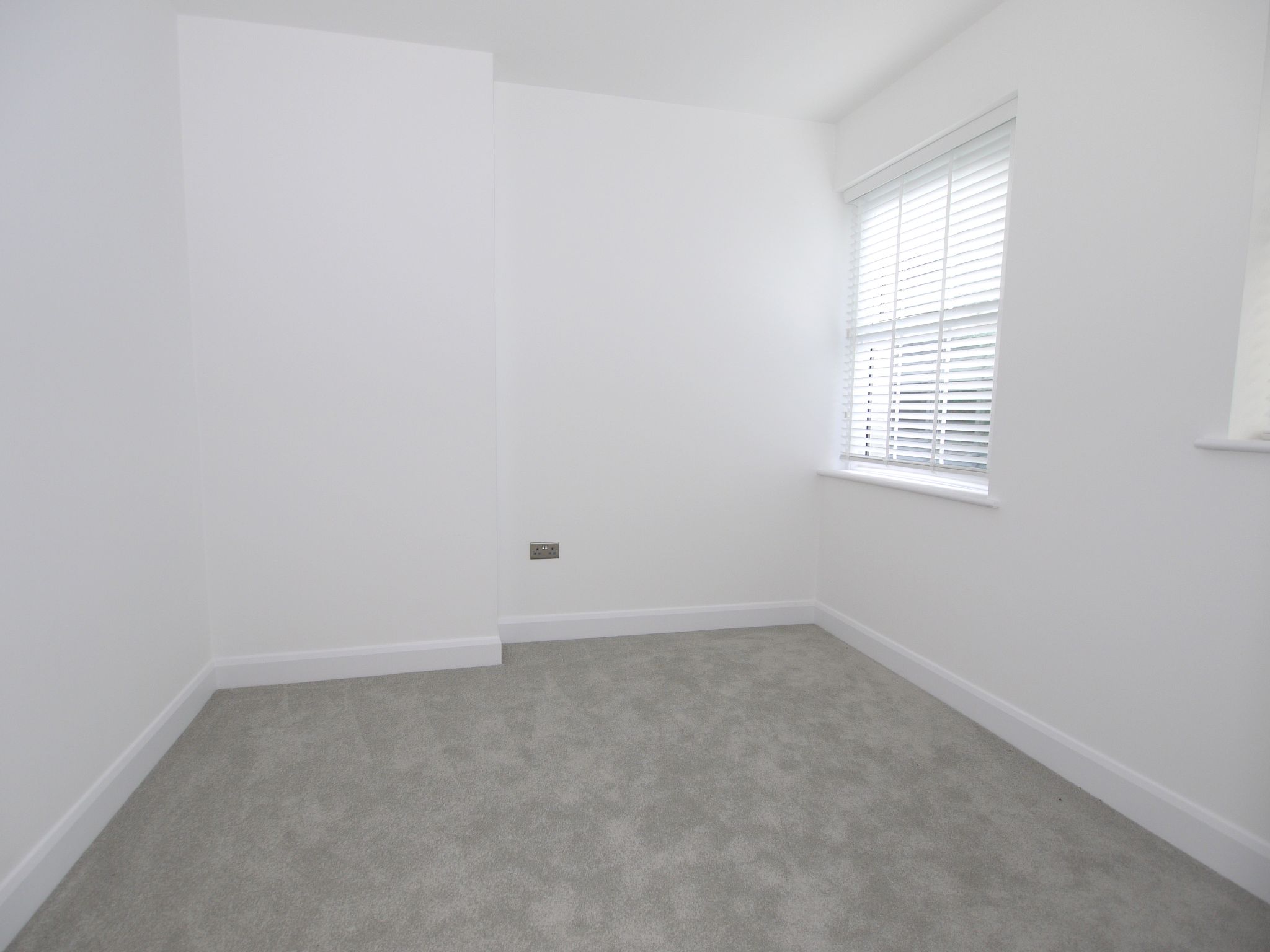 1 bedroom apartment To Let in Sevenoaks - Photograph 6