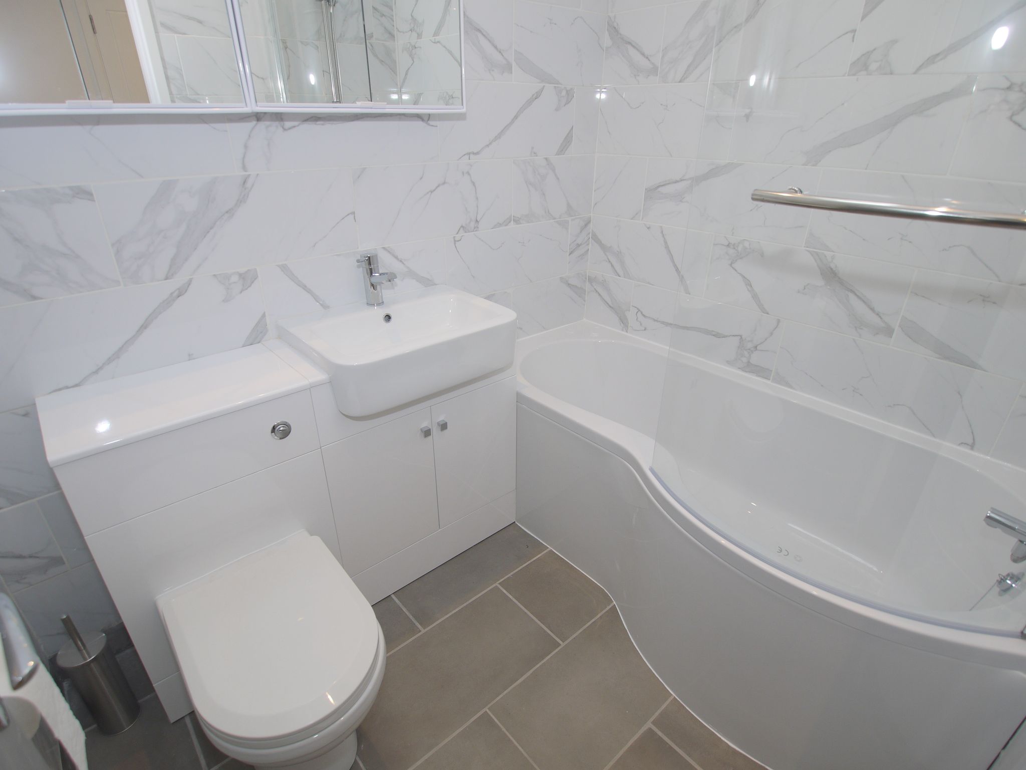 3 bedroom detached house Sold in Sevenoaks - Photograph 7