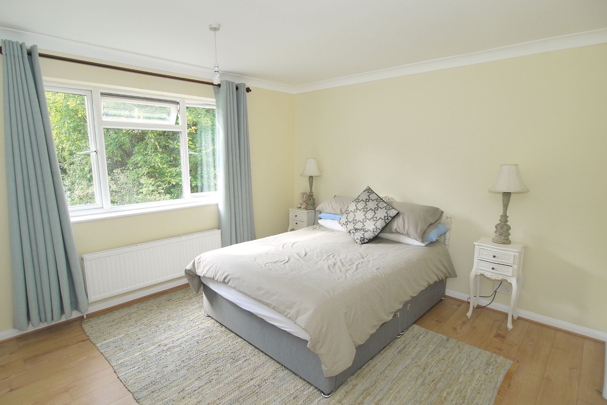 5 bedroom detached house Sold in Sevenoaks - Photograph 8