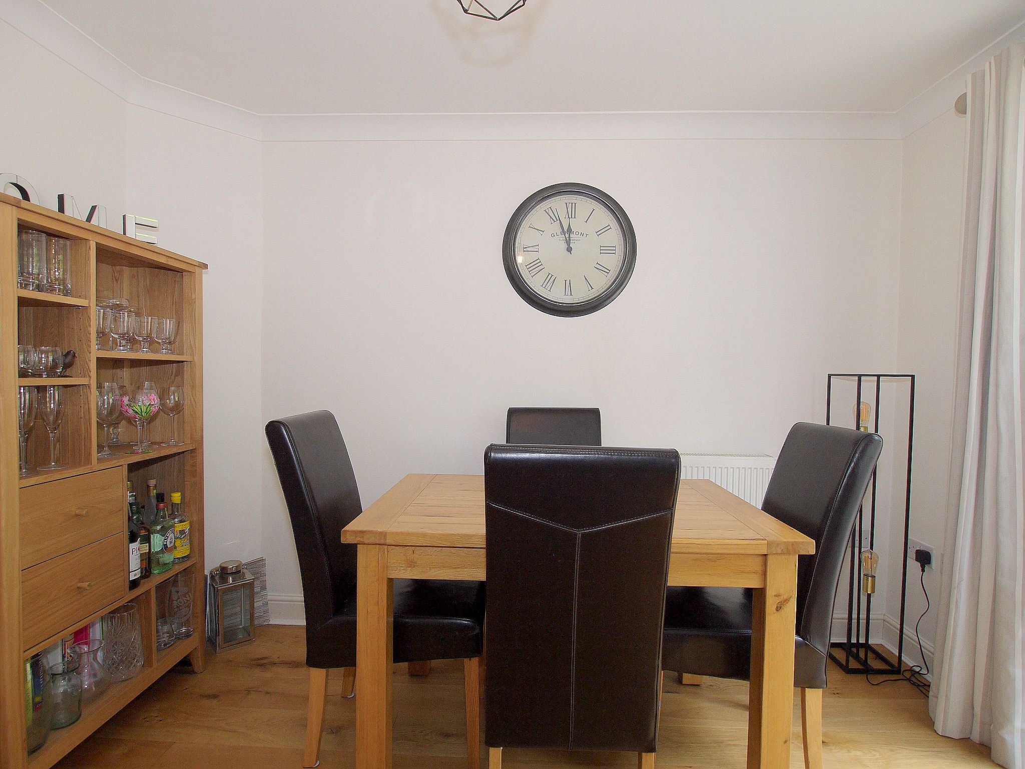 3 bedroom mid terraced house Sold in Sevenoaks - Photograph 4