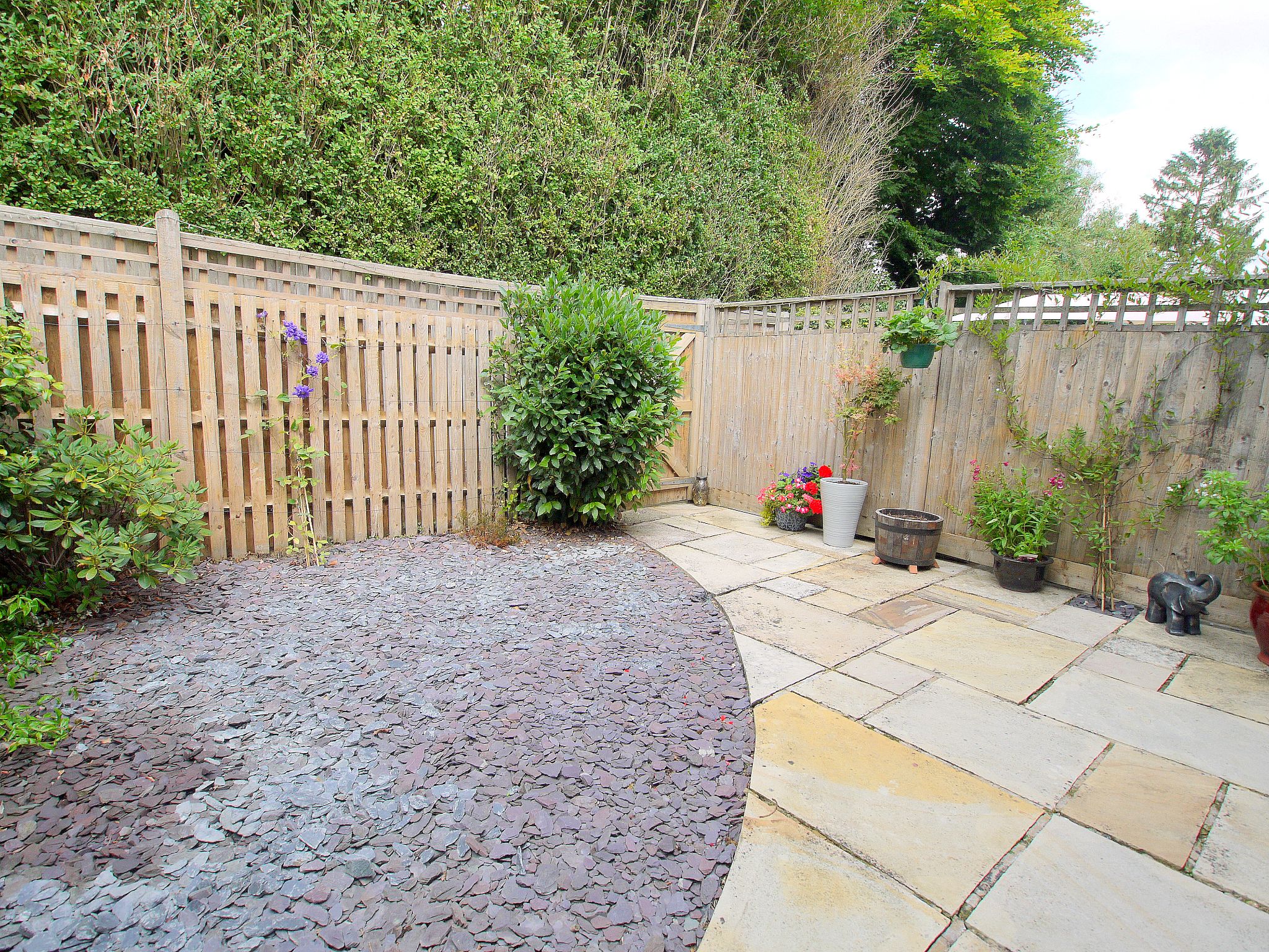 3 bedroom mid terraced house Sold in Sevenoaks - Photograph 9
