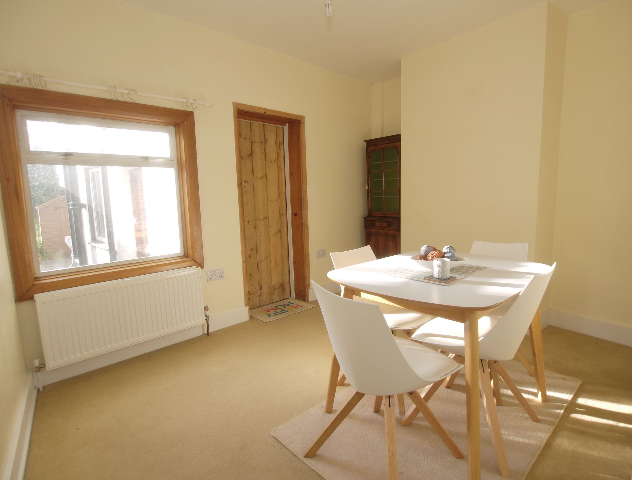 2 bedroom mid terraced house Sold in Sevenoaks - Photograph 4