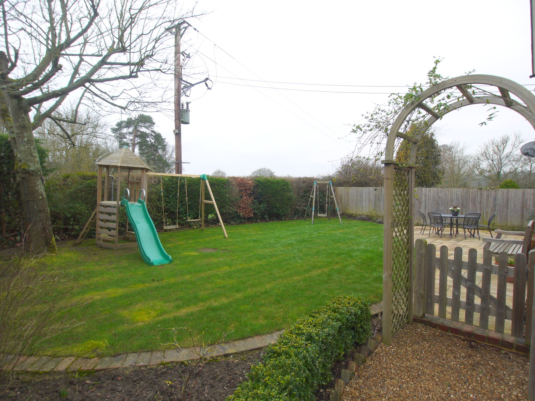 3 bedroom detached house Sold in Tonbridge - Photograph 14