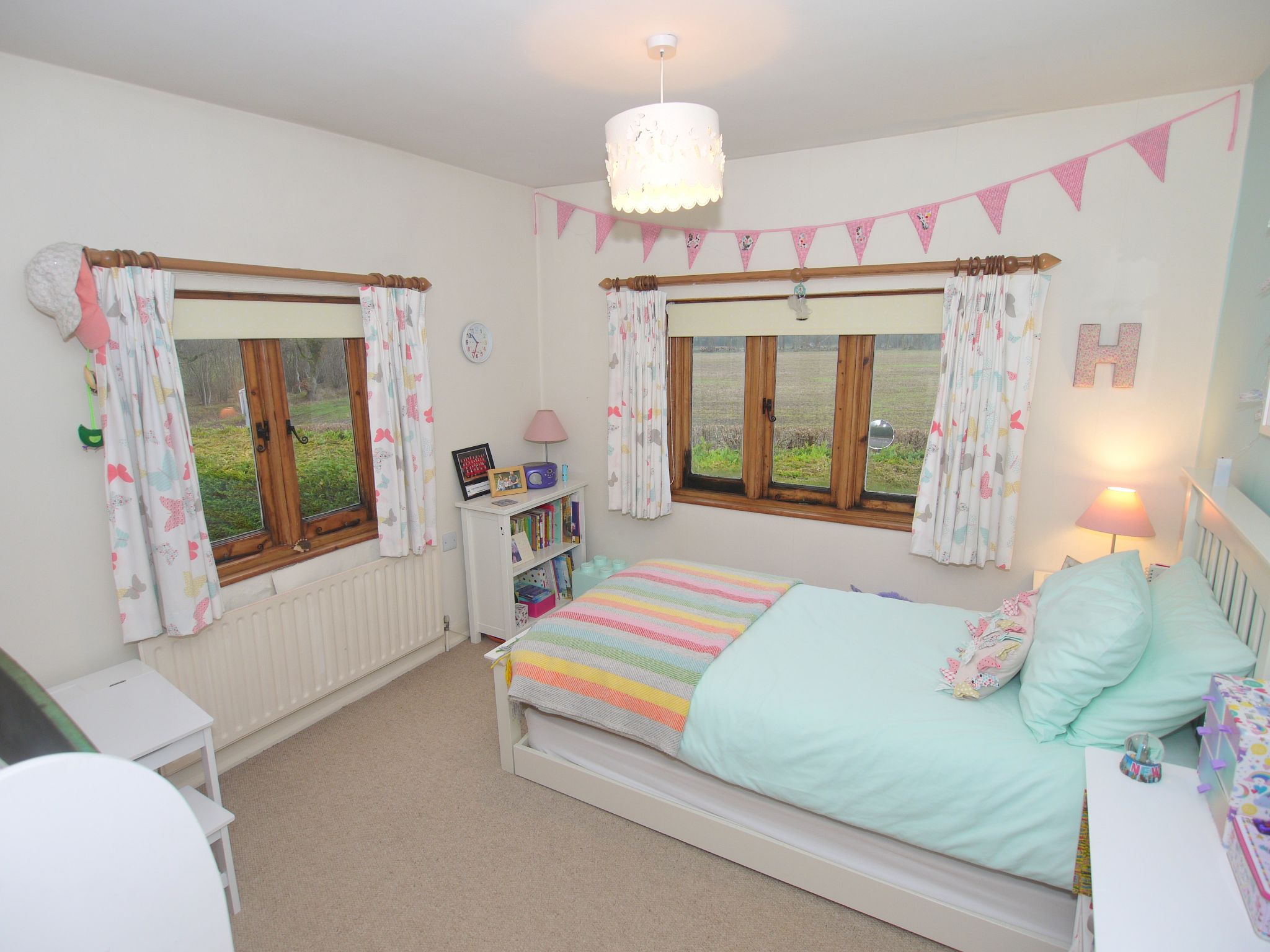 3 bedroom detached house Sold in Tonbridge - Photograph 10