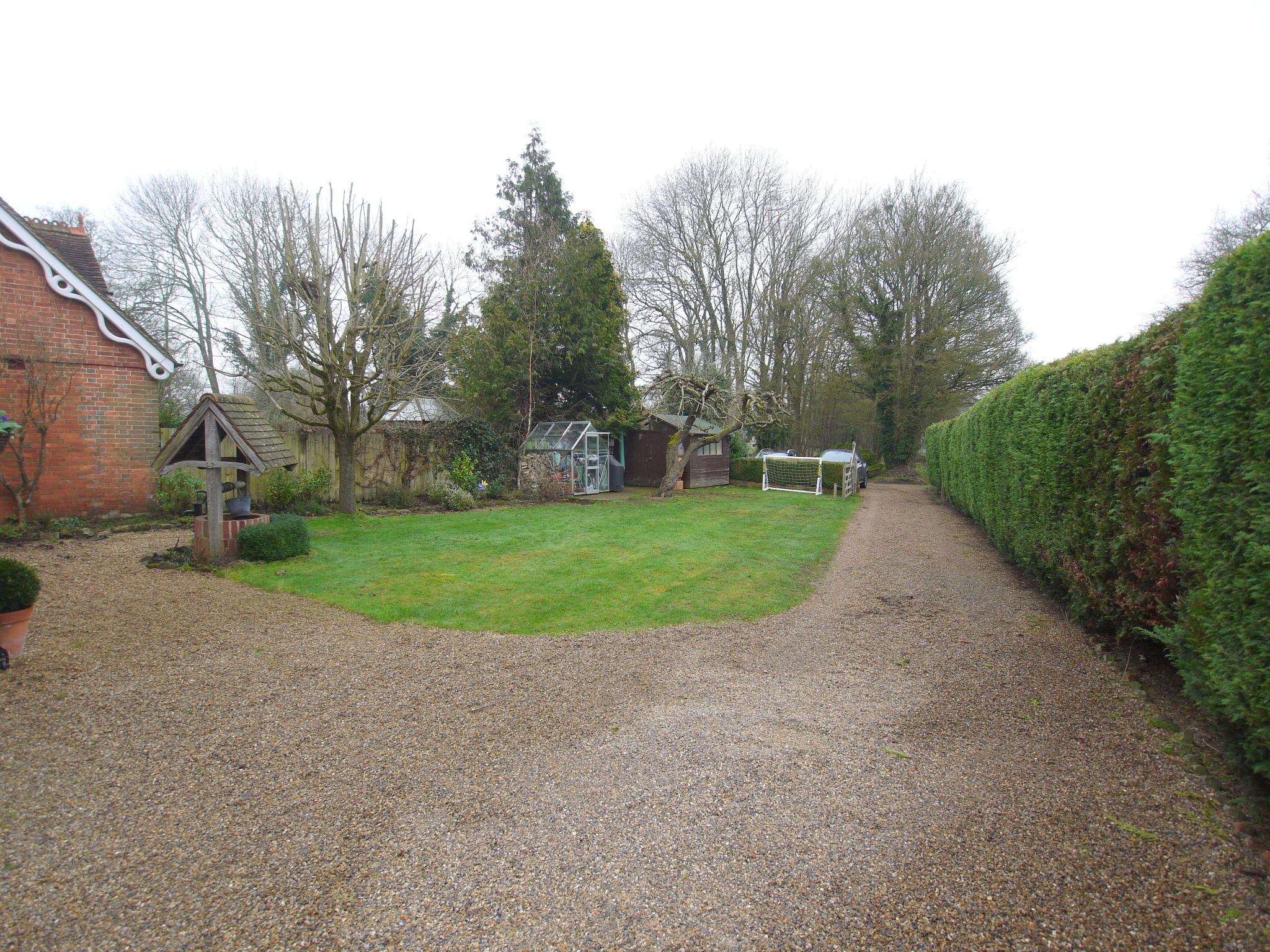3 bedroom detached house Sold in Tonbridge - Photograph 15