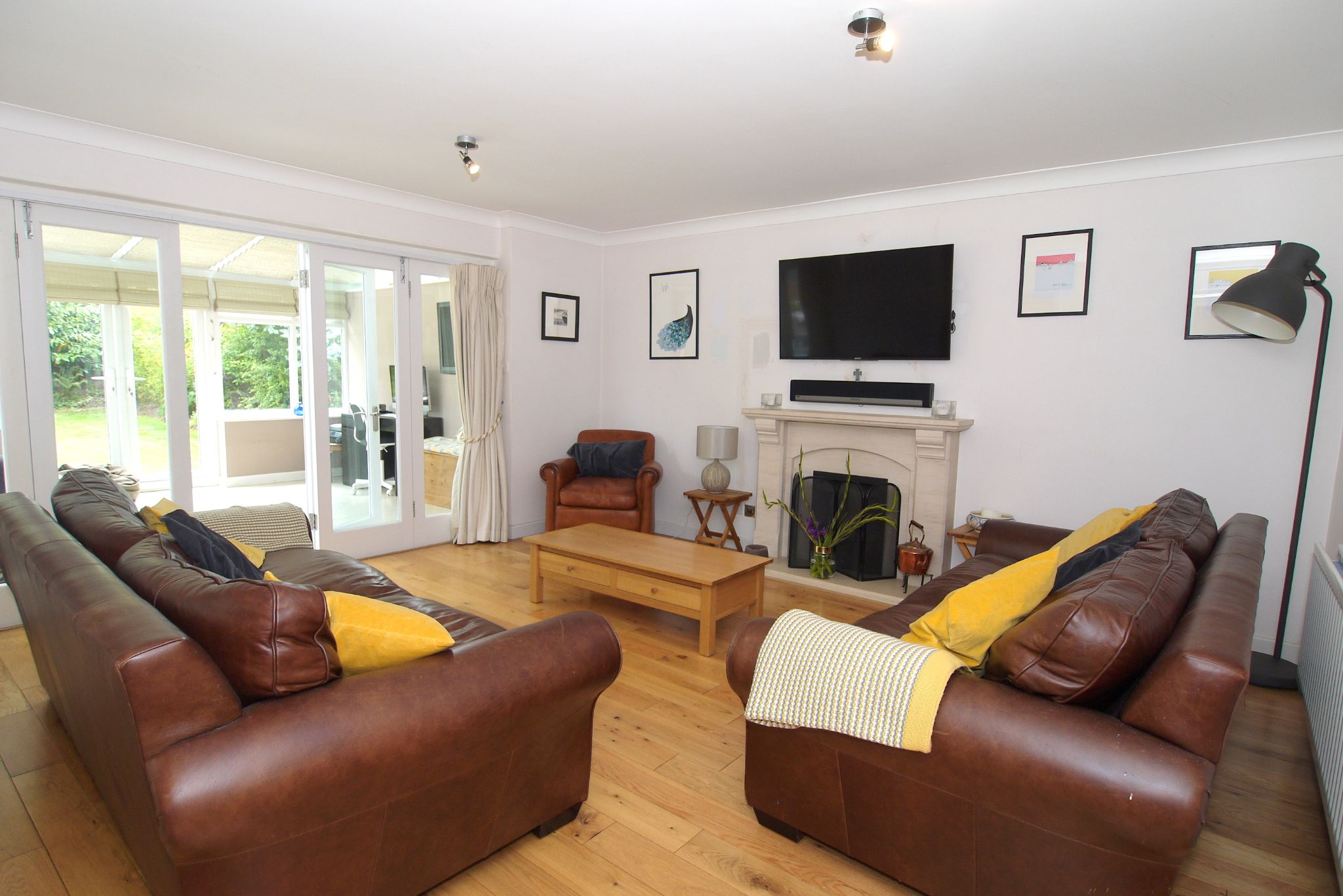4 bedroom detached house Sold in Sevenoaks - Photograph 2