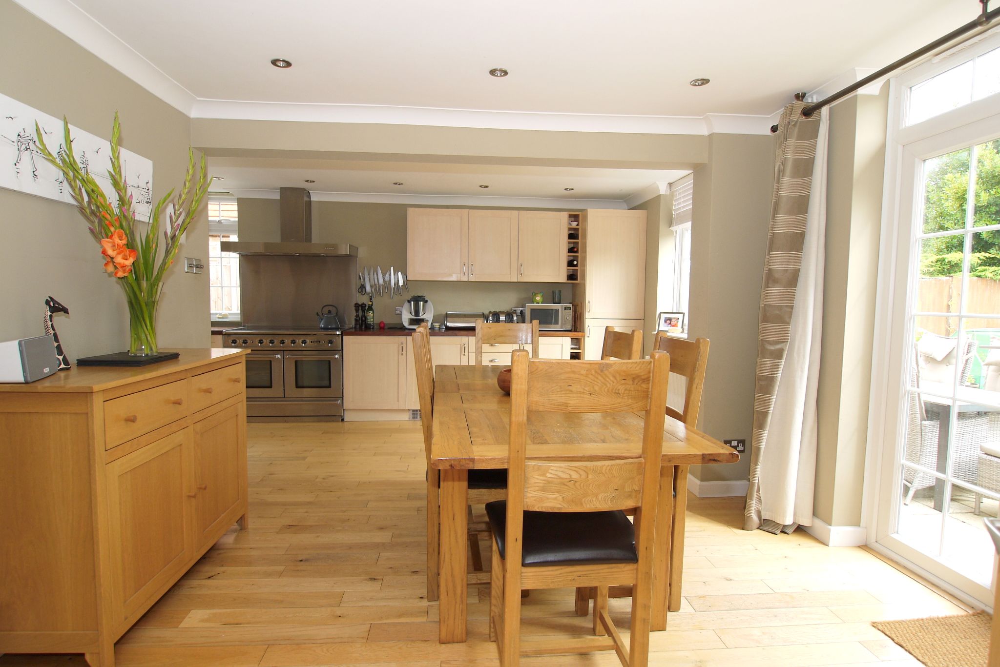 4 bedroom detached house Sold in Sevenoaks - Photograph 7