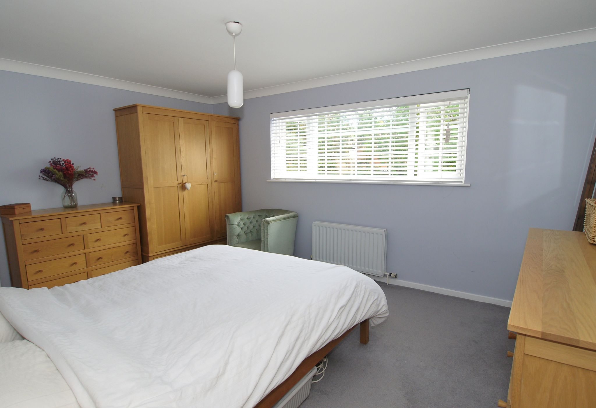 4 bedroom detached house Sold in Sevenoaks - Photograph 11
