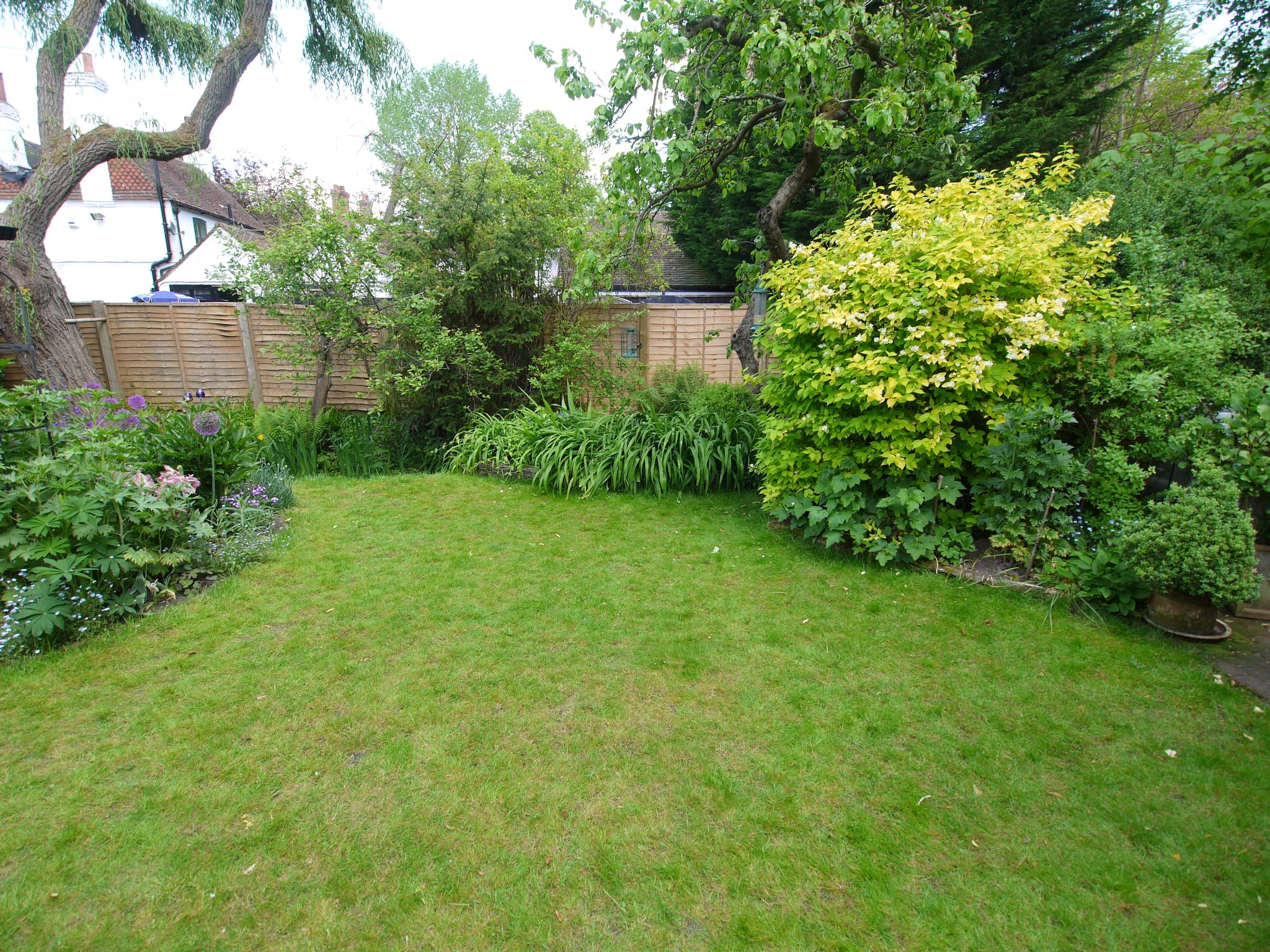 2 bedroom detached house Sold in Sevenoaks - Photograph 9