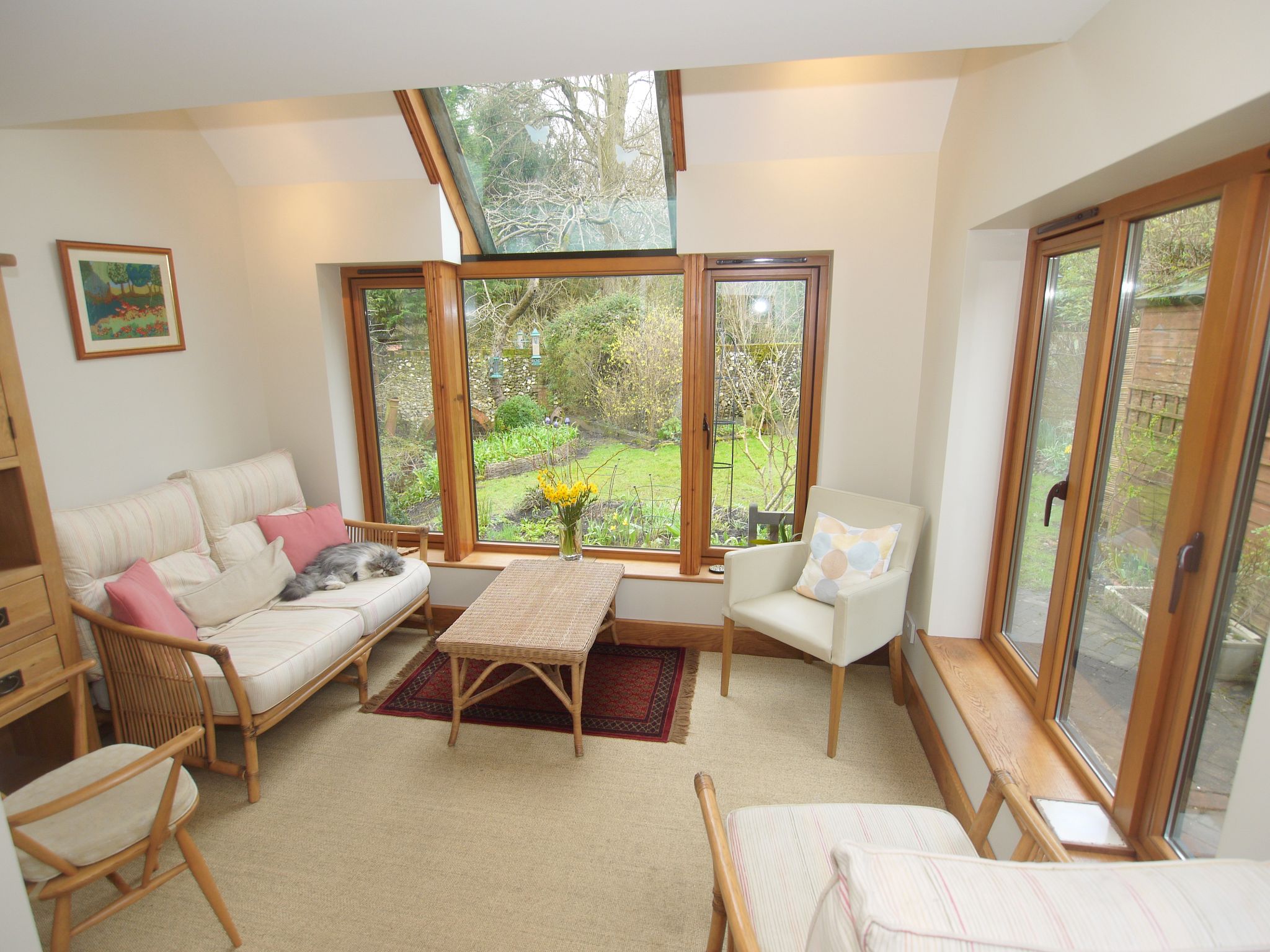 2 bedroom detached house Sold in Sevenoaks - Photograph 2