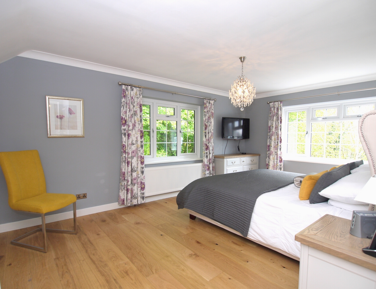 4 bedroom detached house Sold in Sevenoaks - Photograph 11