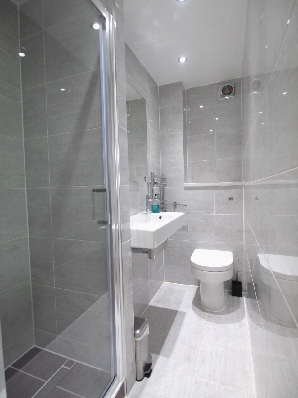 4 bedroom detached house Sold in Sevenoaks - Photograph 14