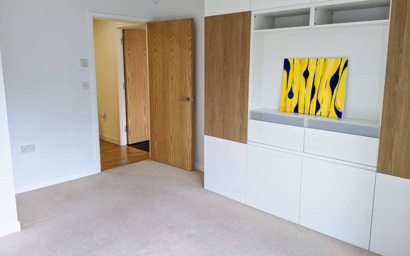 1 bedroom apartment Sold in Sevenoaks - Photograph 8