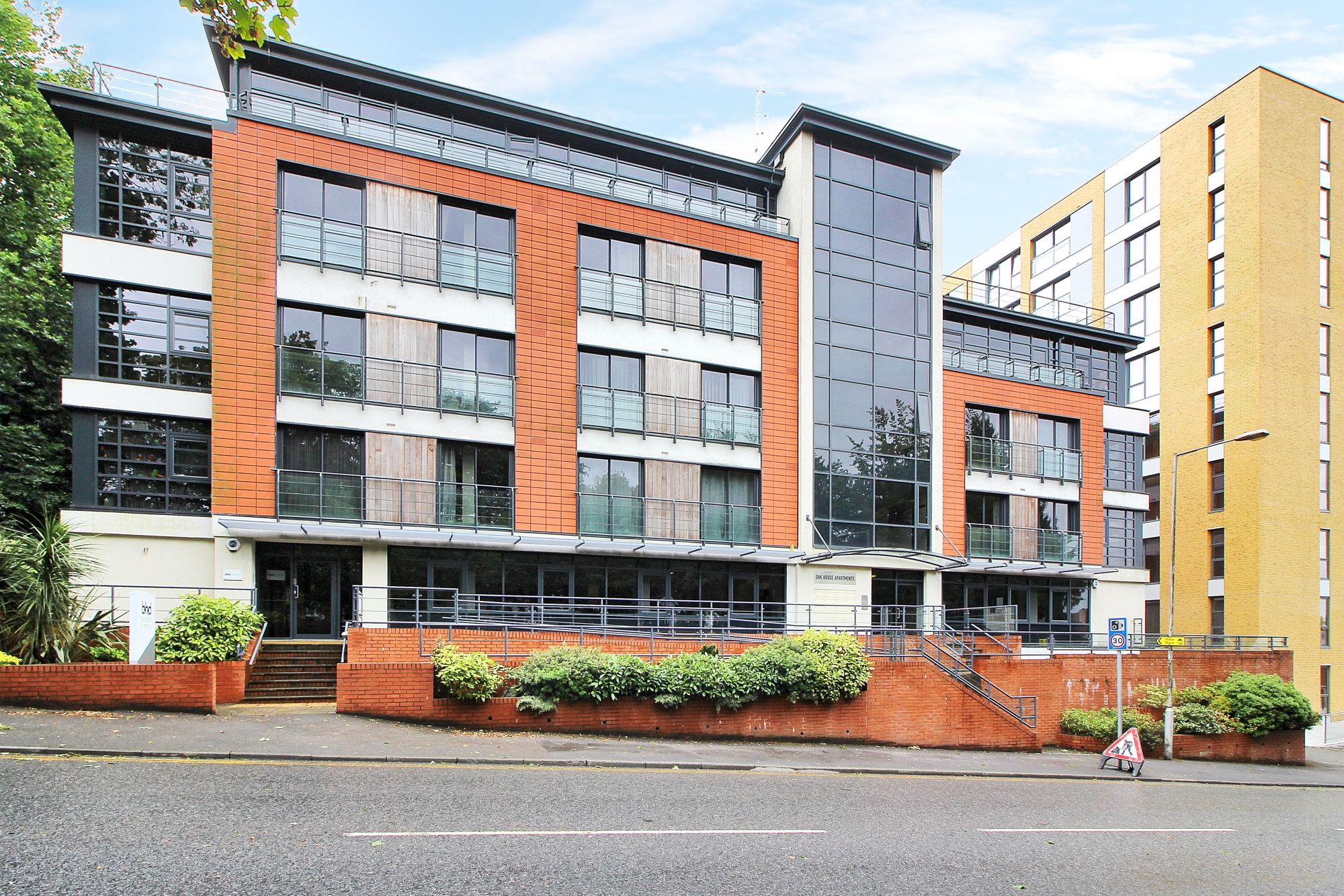 1 bedroom apartment Sold in Sevenoaks - Photograph 1