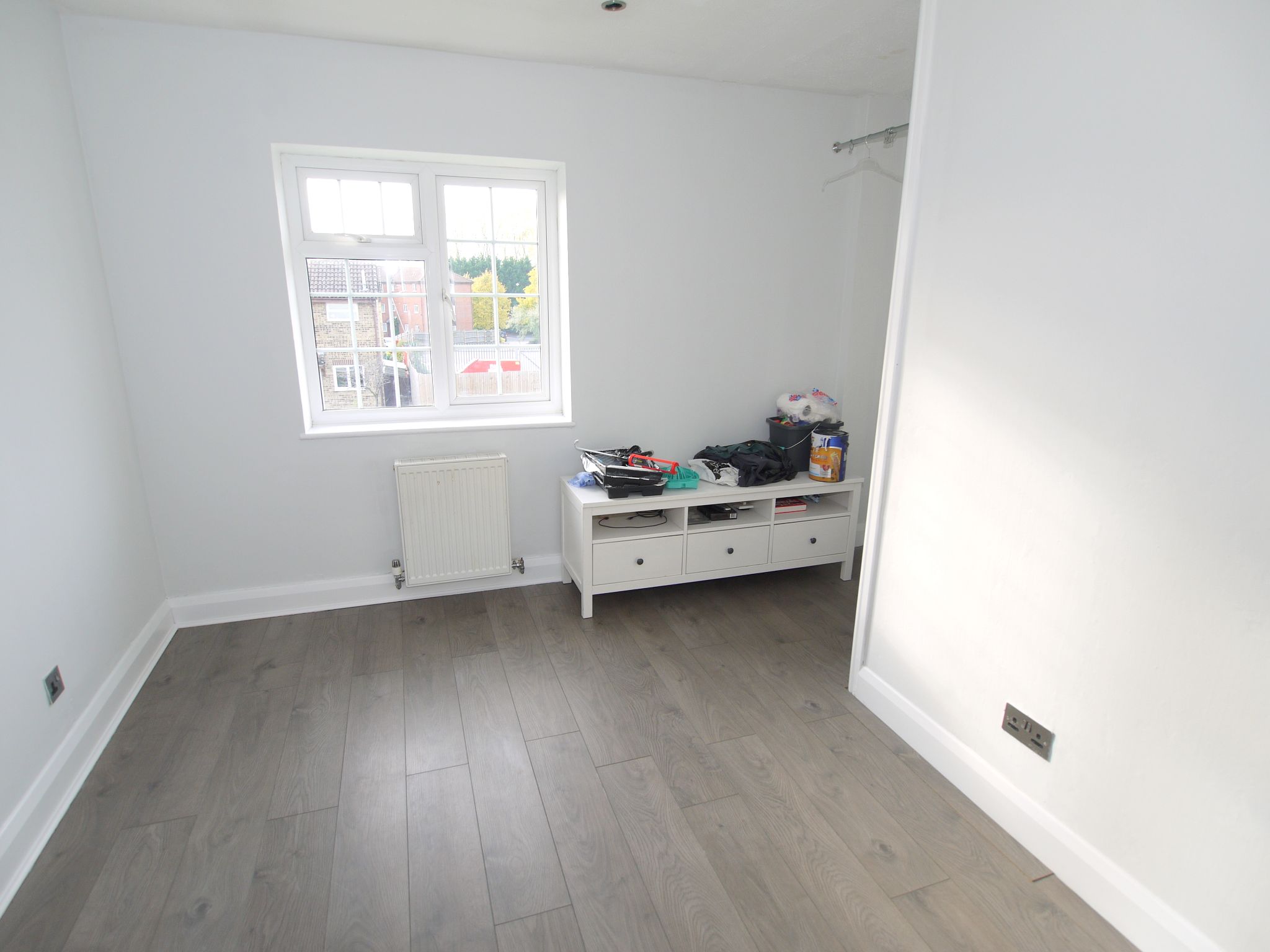 2 bedroom apartment Sold in Sevenoaks - Photograph 6
