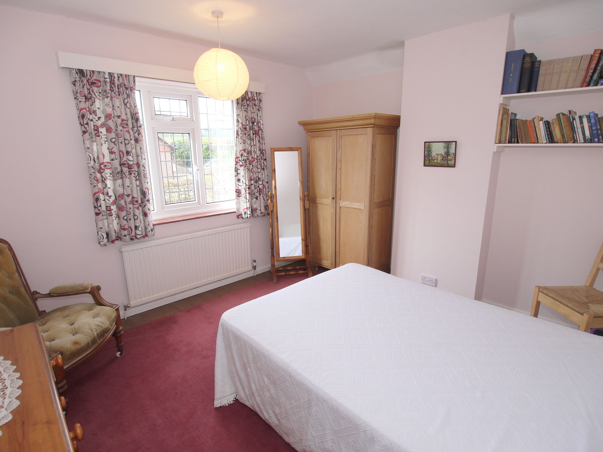 3 bedroom detached house Sold in Sevenoaks - Photograph 7