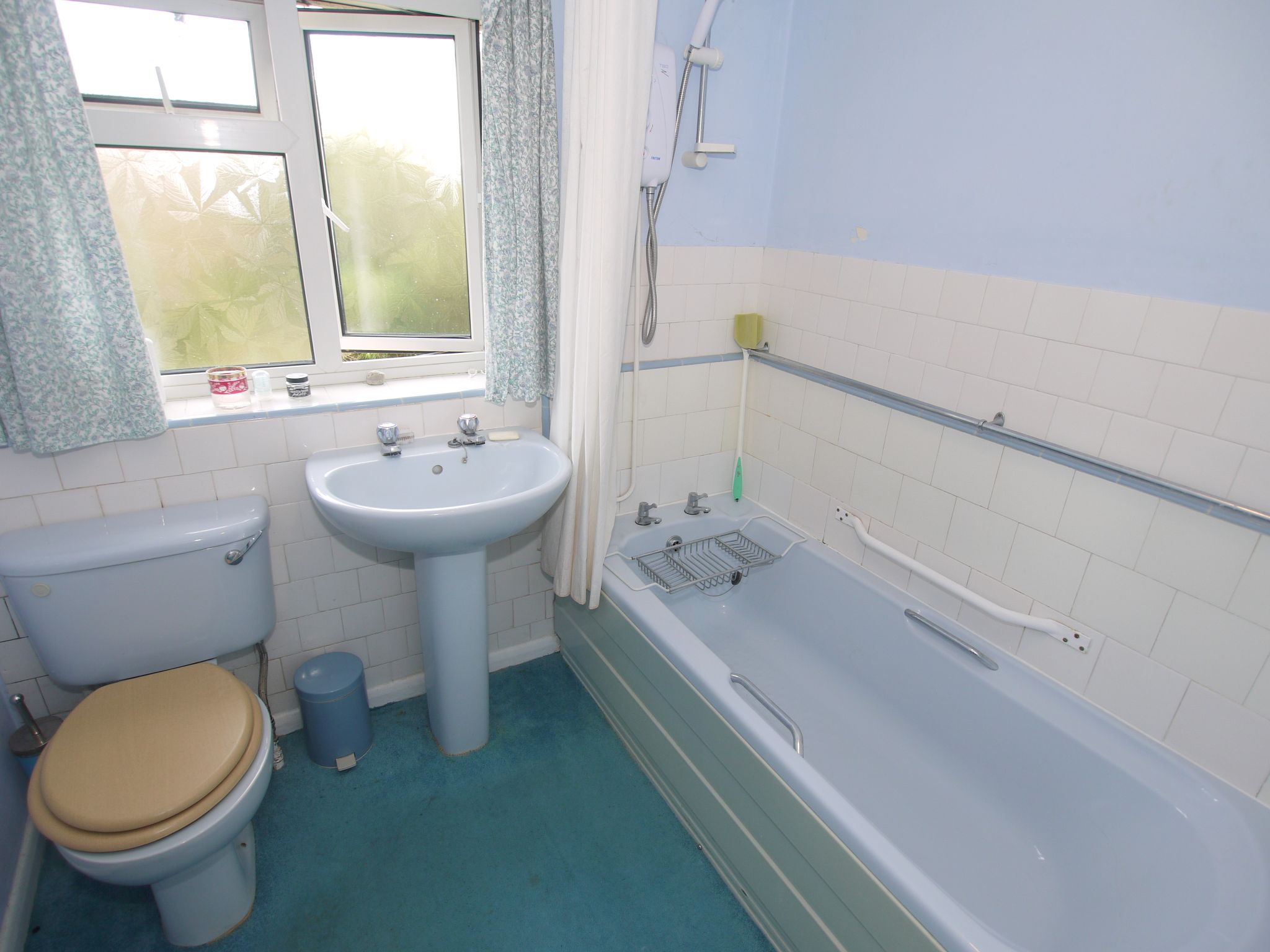 3 bedroom detached house Sold in Sevenoaks - Photograph 8