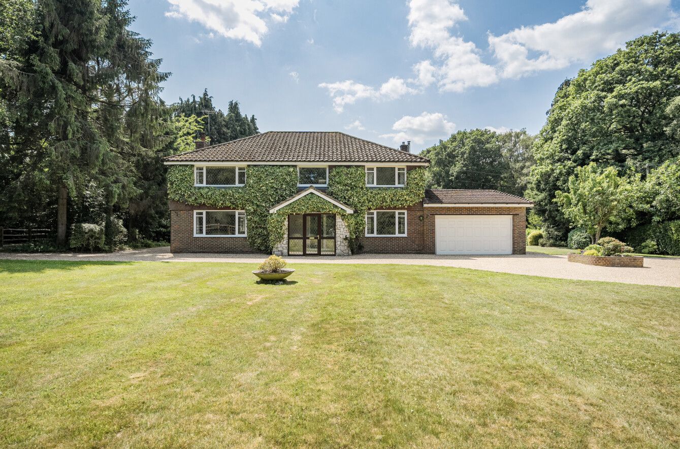 4 bedroom detached house SSTC in Knockholt - Photograph 15