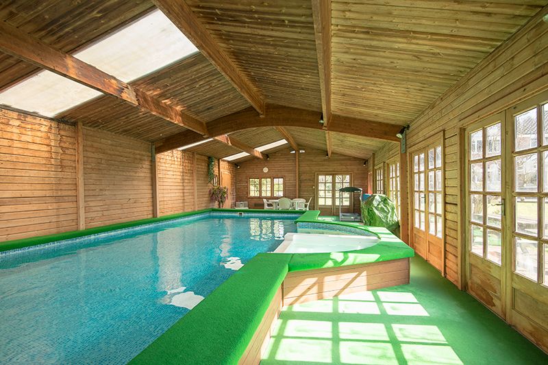 4 bedroom detached house SSTC in Knockholt - Photograph 1