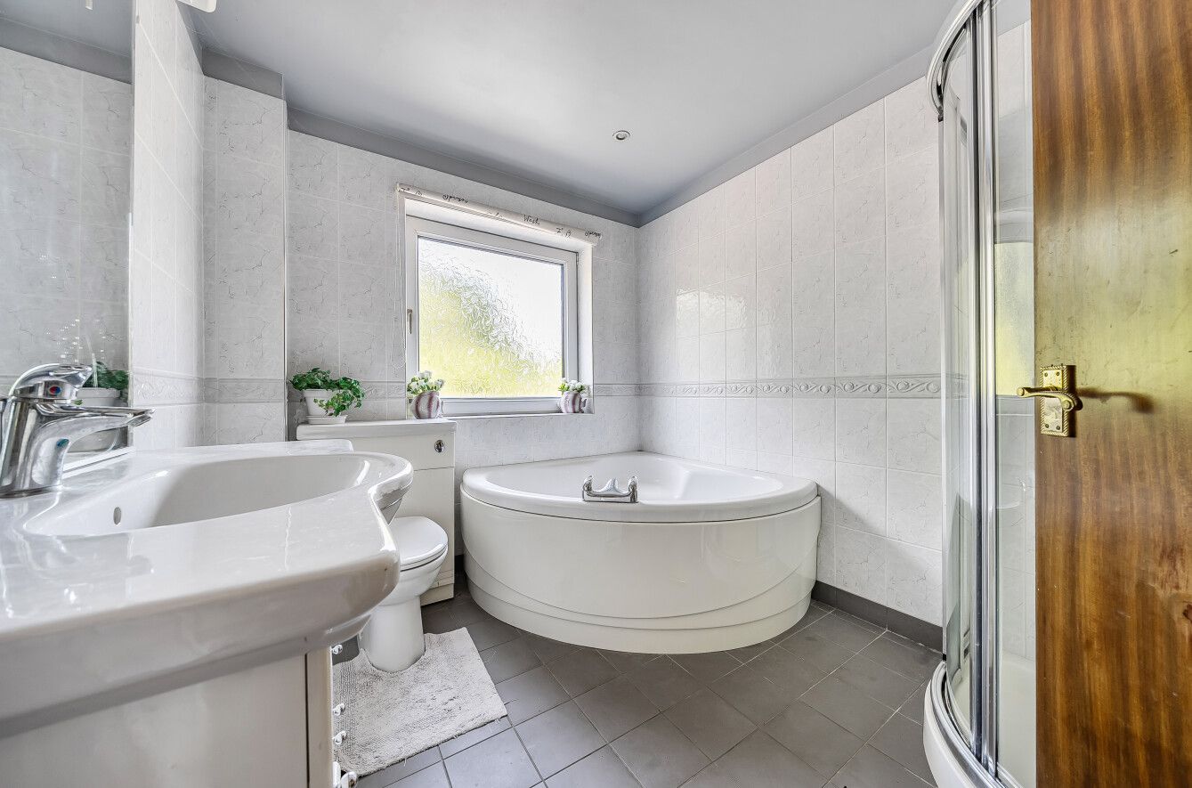 4 bedroom detached house SSTC in Knockholt - Photograph 7