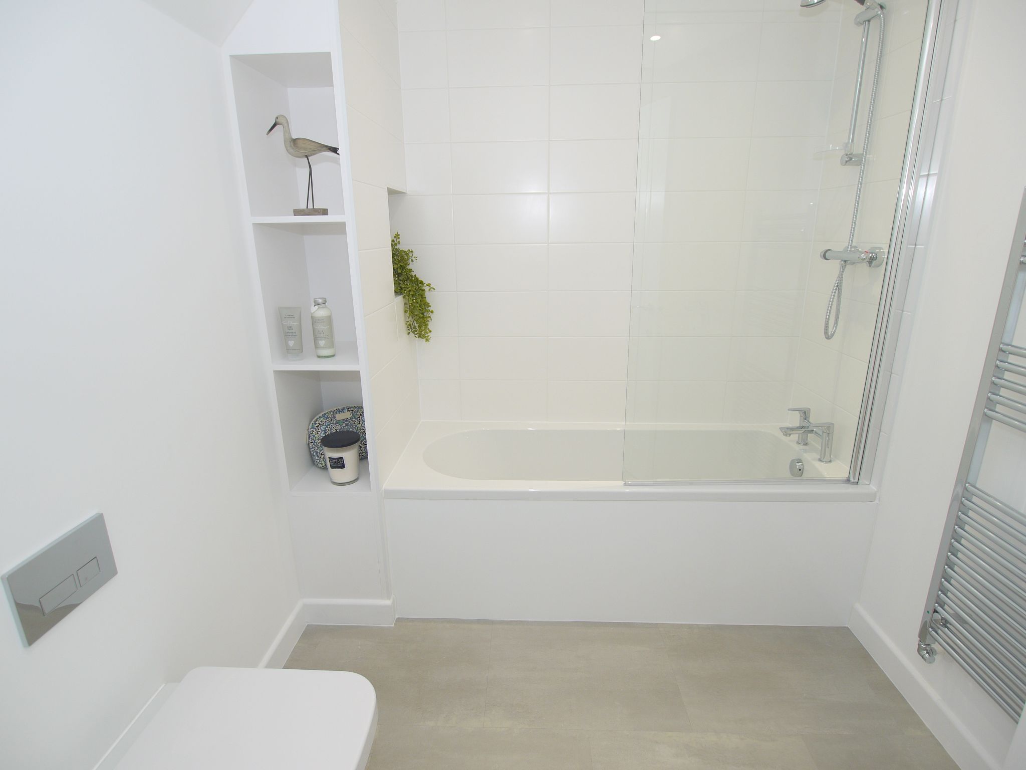 4 bedroom end terraced house Sold in Leigh - Photograph 8