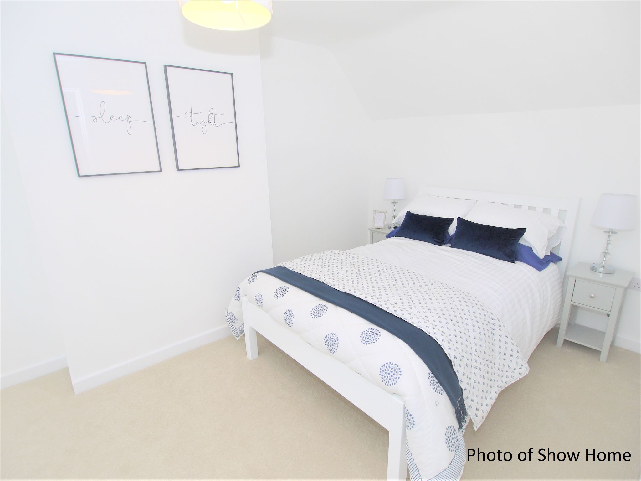 4 bedroom mid terraced house Sold in Tonbridge - Photograph 7