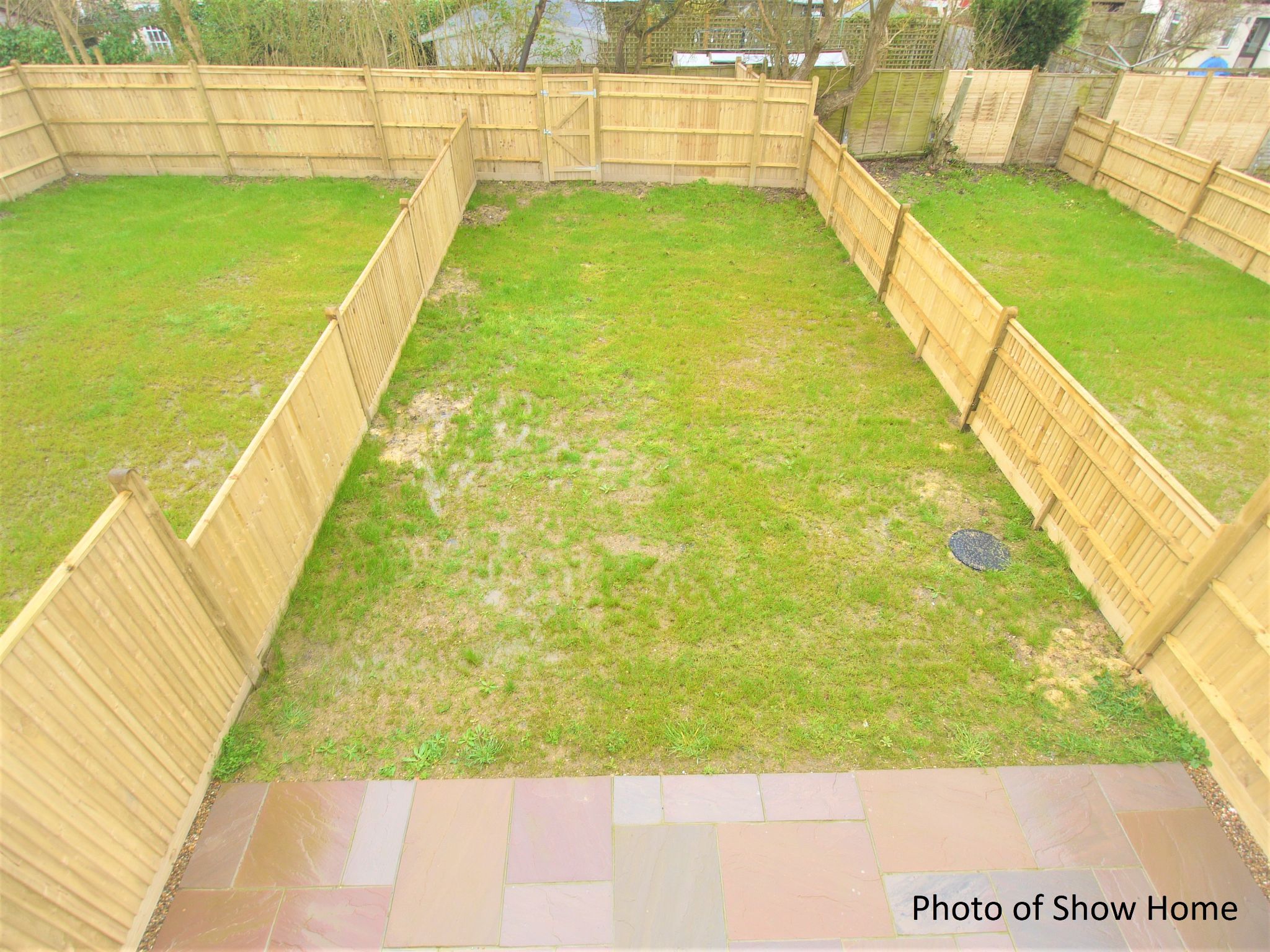 4 bedroom mid terraced house Sold in Tonbridge - Photograph 10