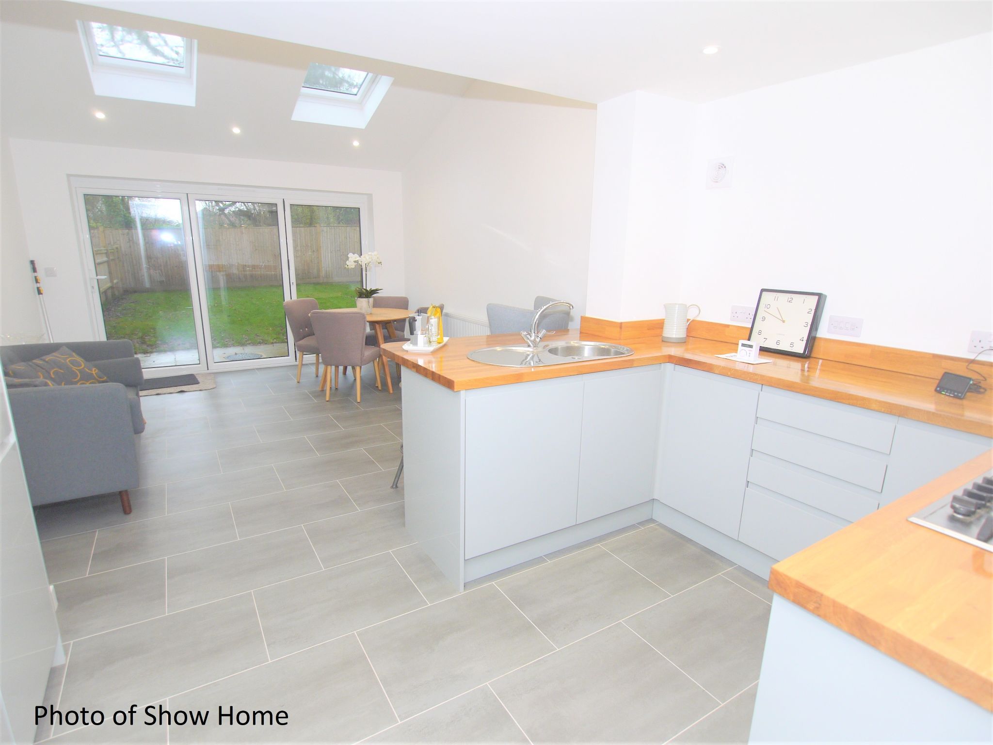 2 bedroom mid terraced house Sold in Tonbridge - Photograph 3