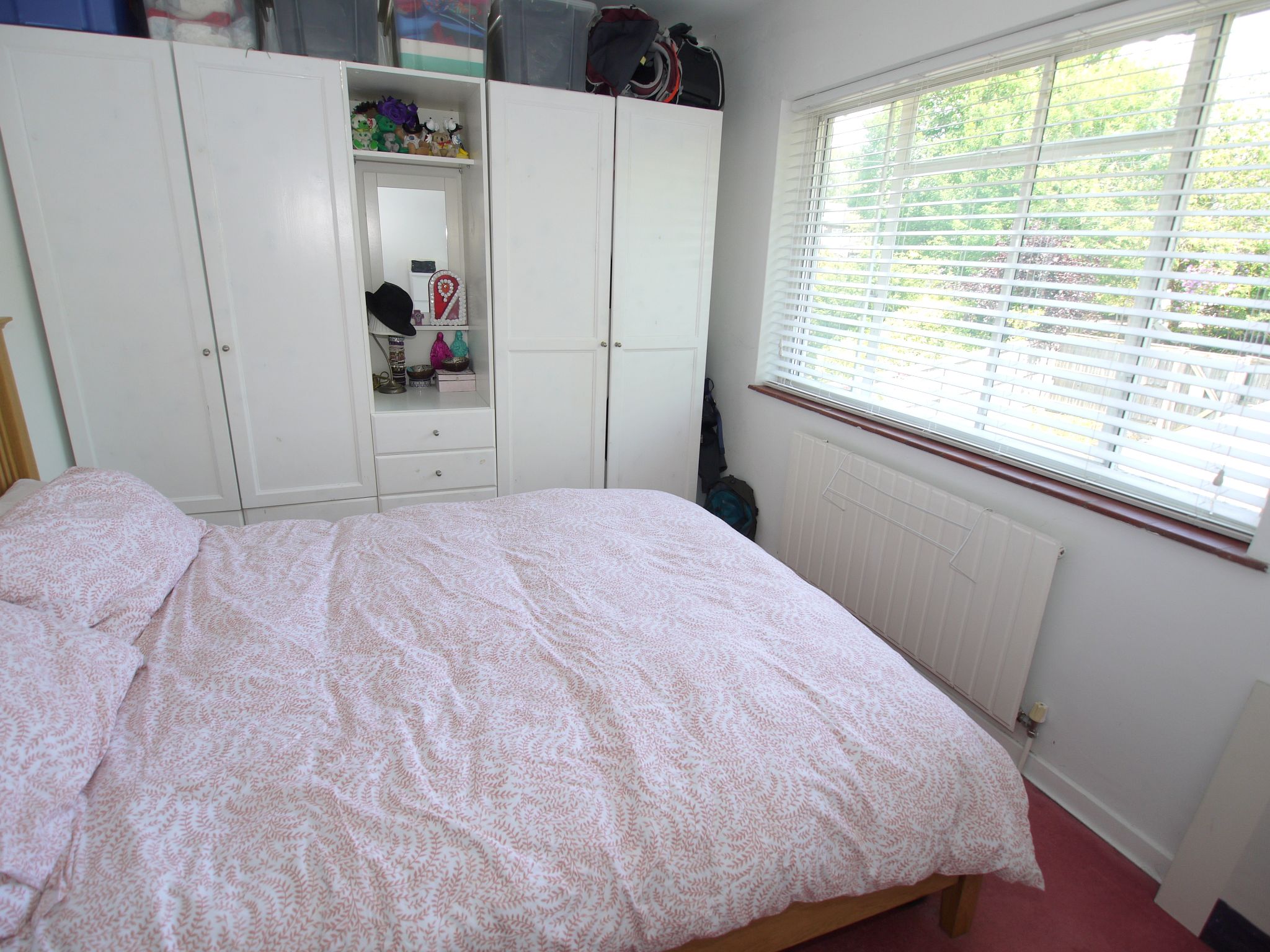 4 bedroom detached house Sold in Sevenoaks - Photograph 5