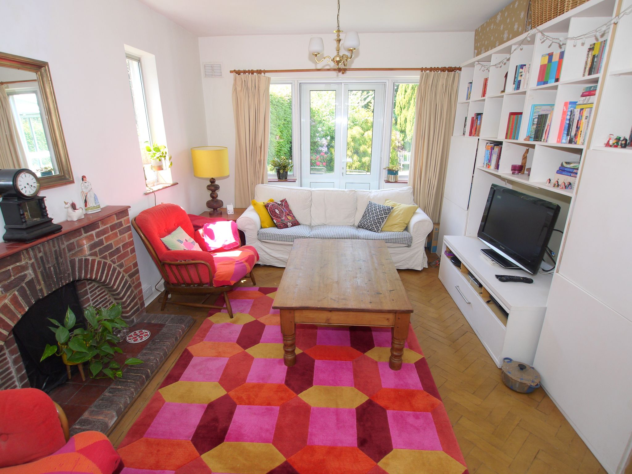 4 bedroom detached house Sold in Sevenoaks - Photograph 3