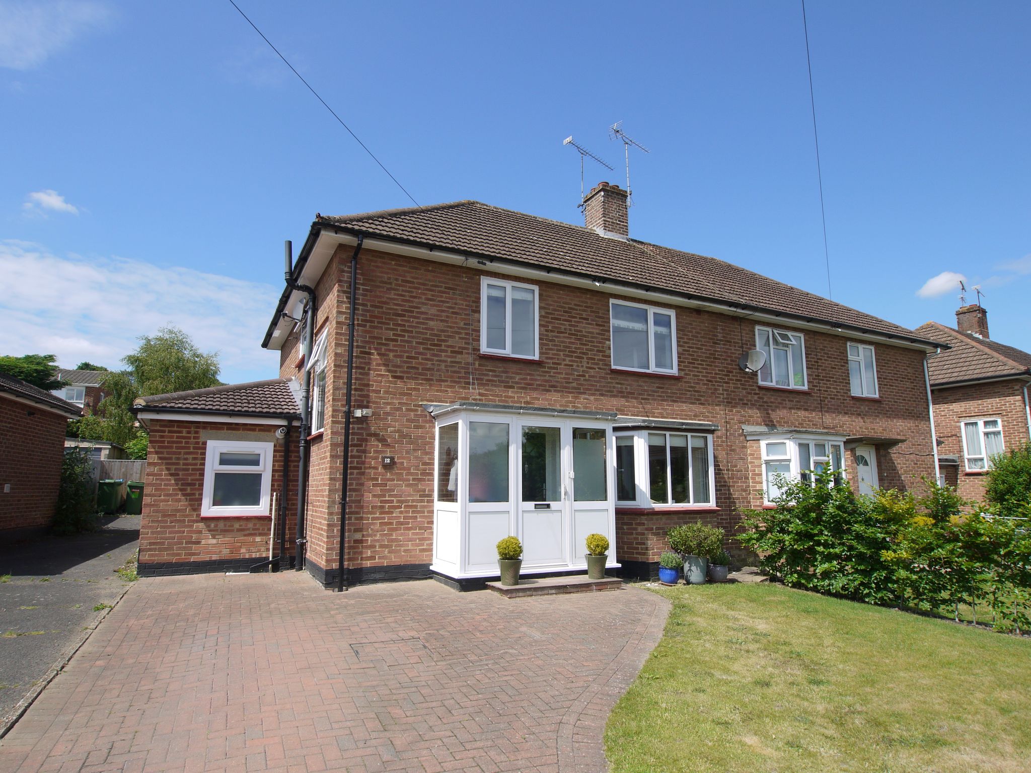 3 bedroom semi-detached house Sold in Sevenoaks - Photograph 1